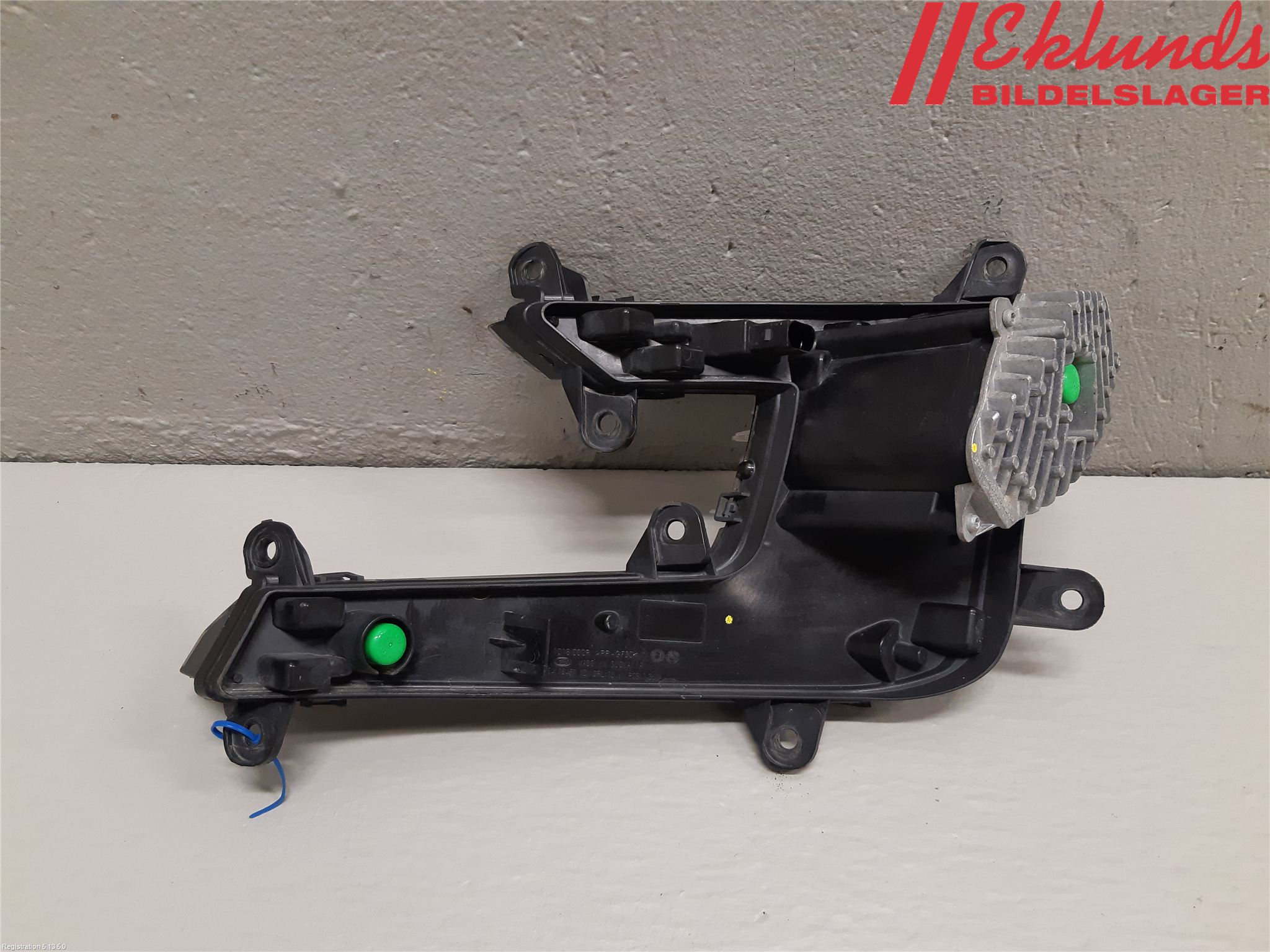 Volkswagen VW PASSAT 15-19 Dimljus-Varselljus Fram