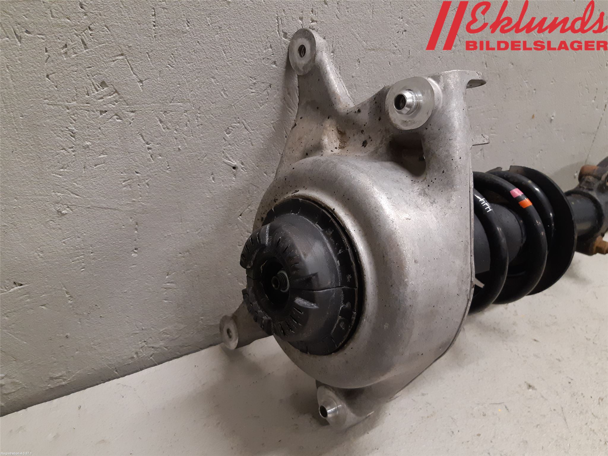 Audi A4 12-15 Fjäderben Fram Vänster