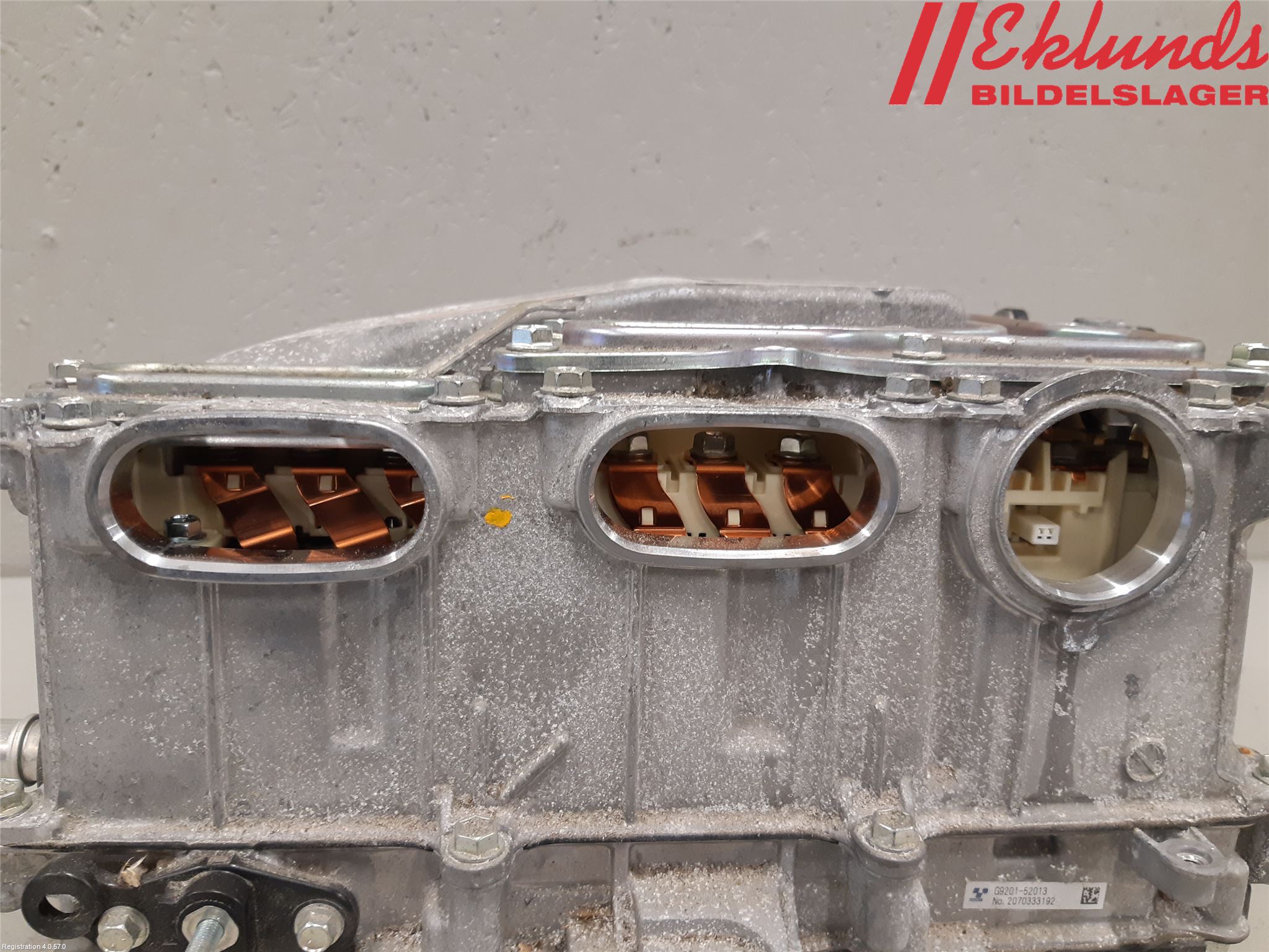 Toyota YARIS XP130 15-20 Hybridconverter