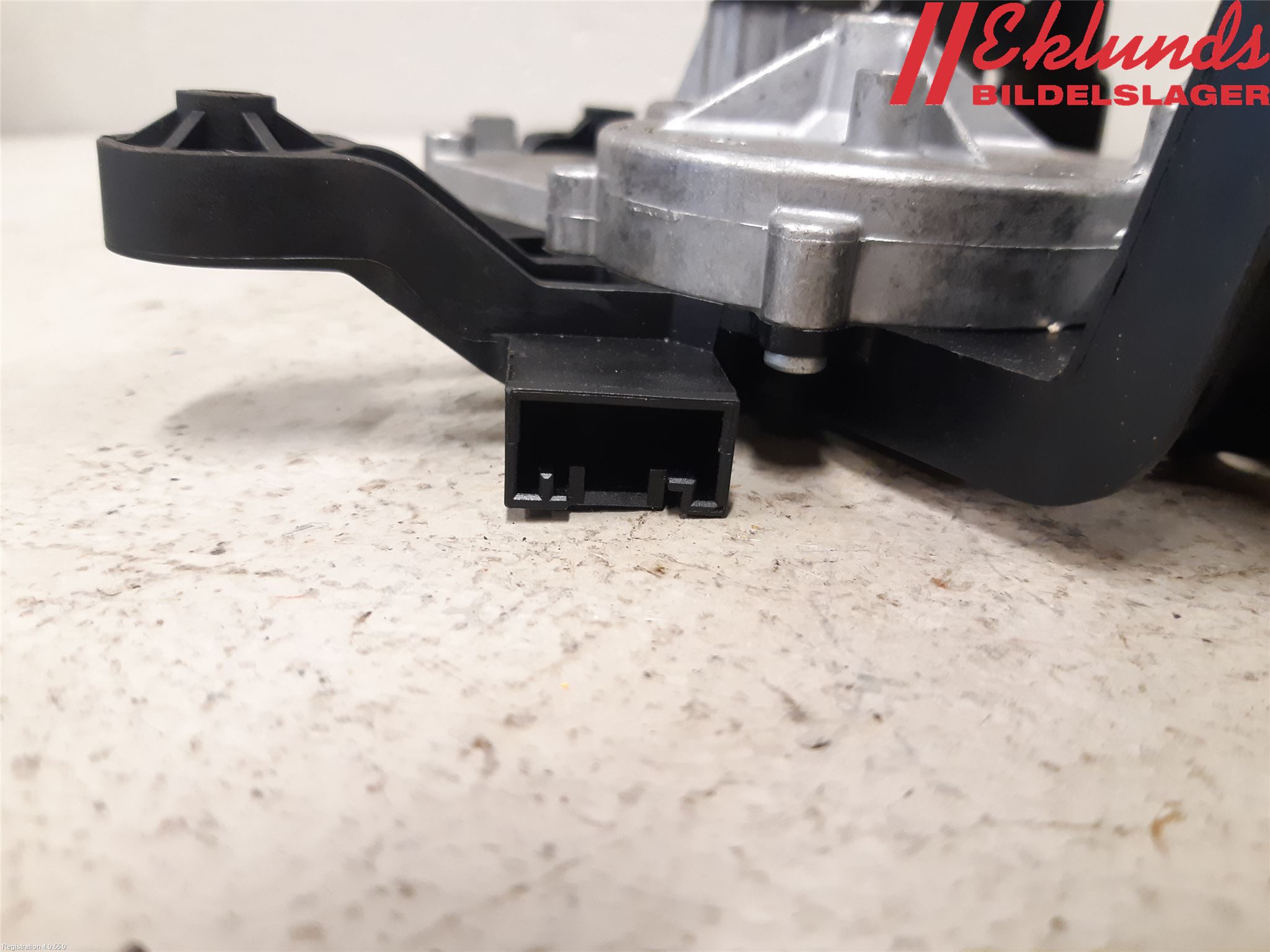 BMW 3 E90/91 SED/TOU 05-12 Torkarmotor Baklucka