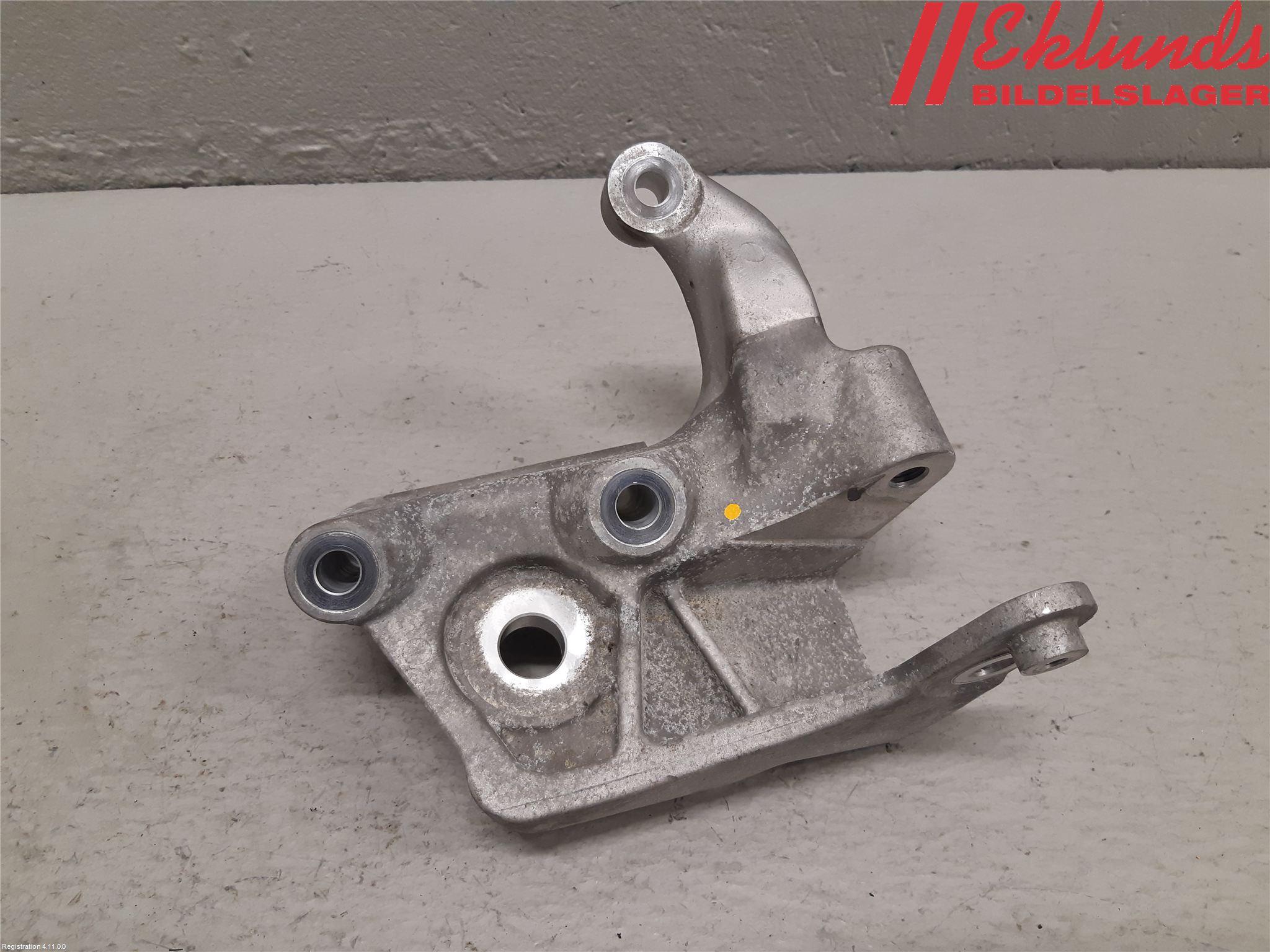 Volvo S90 17->> Motorfäste