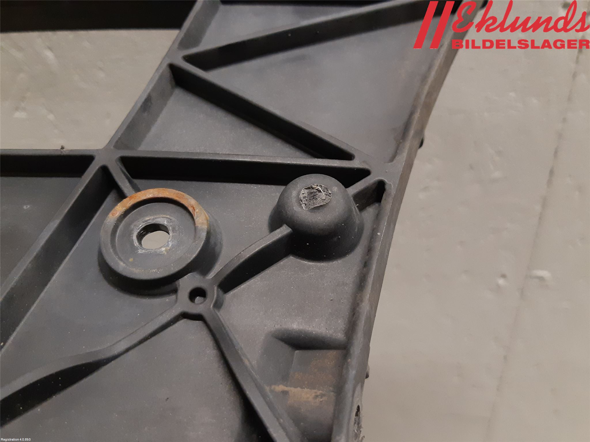 Audi A4/S4 08-11 Stötfångarfäste Bak Vä