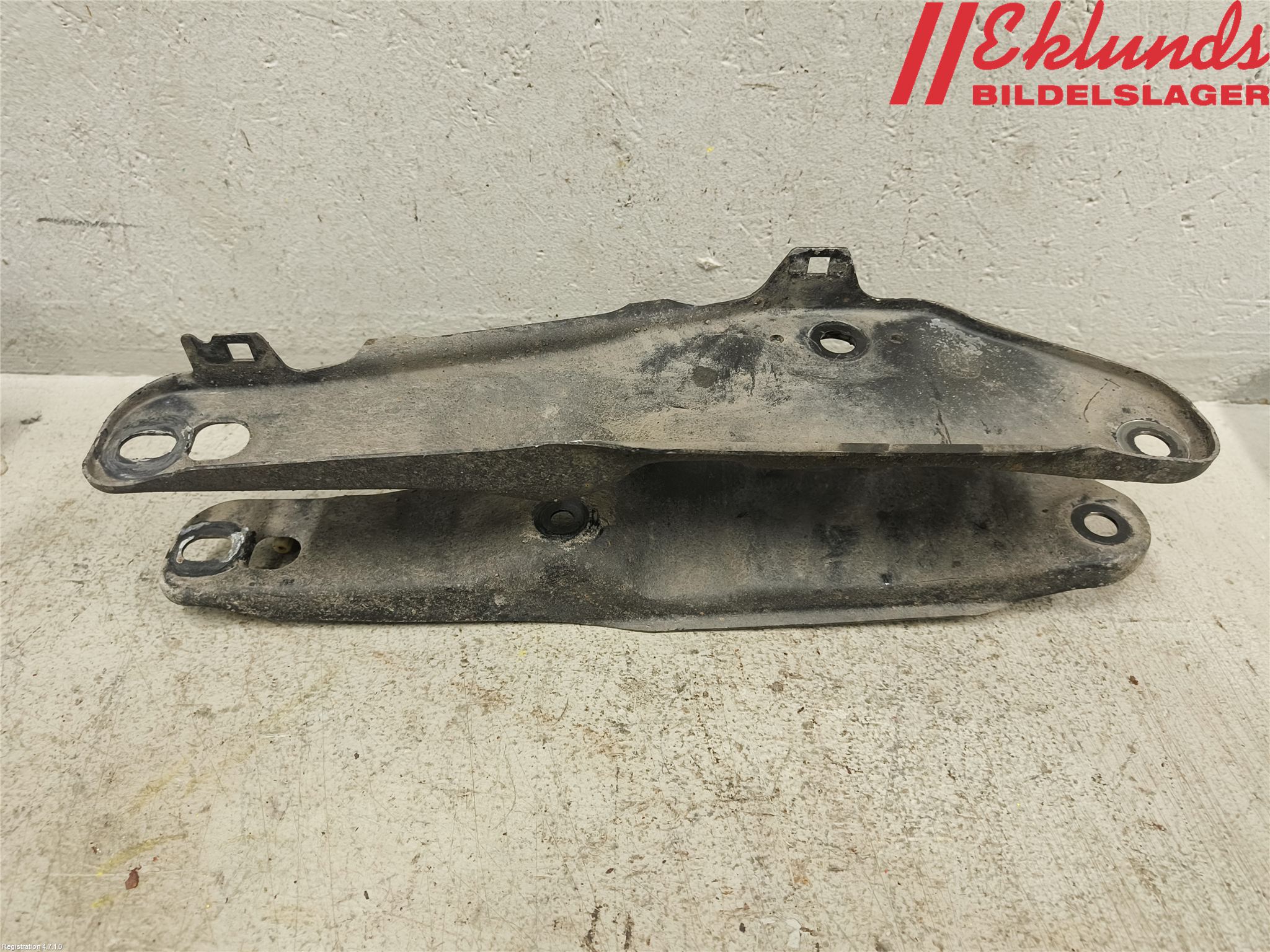 BMW 5 G30/G31/F90 17-23 Bärarm Bak Höger