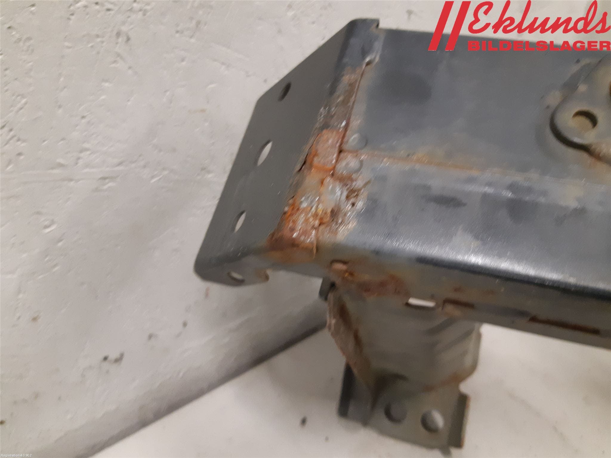 Toyota AVENSIS 09-15 Stötfångarbalk Fram