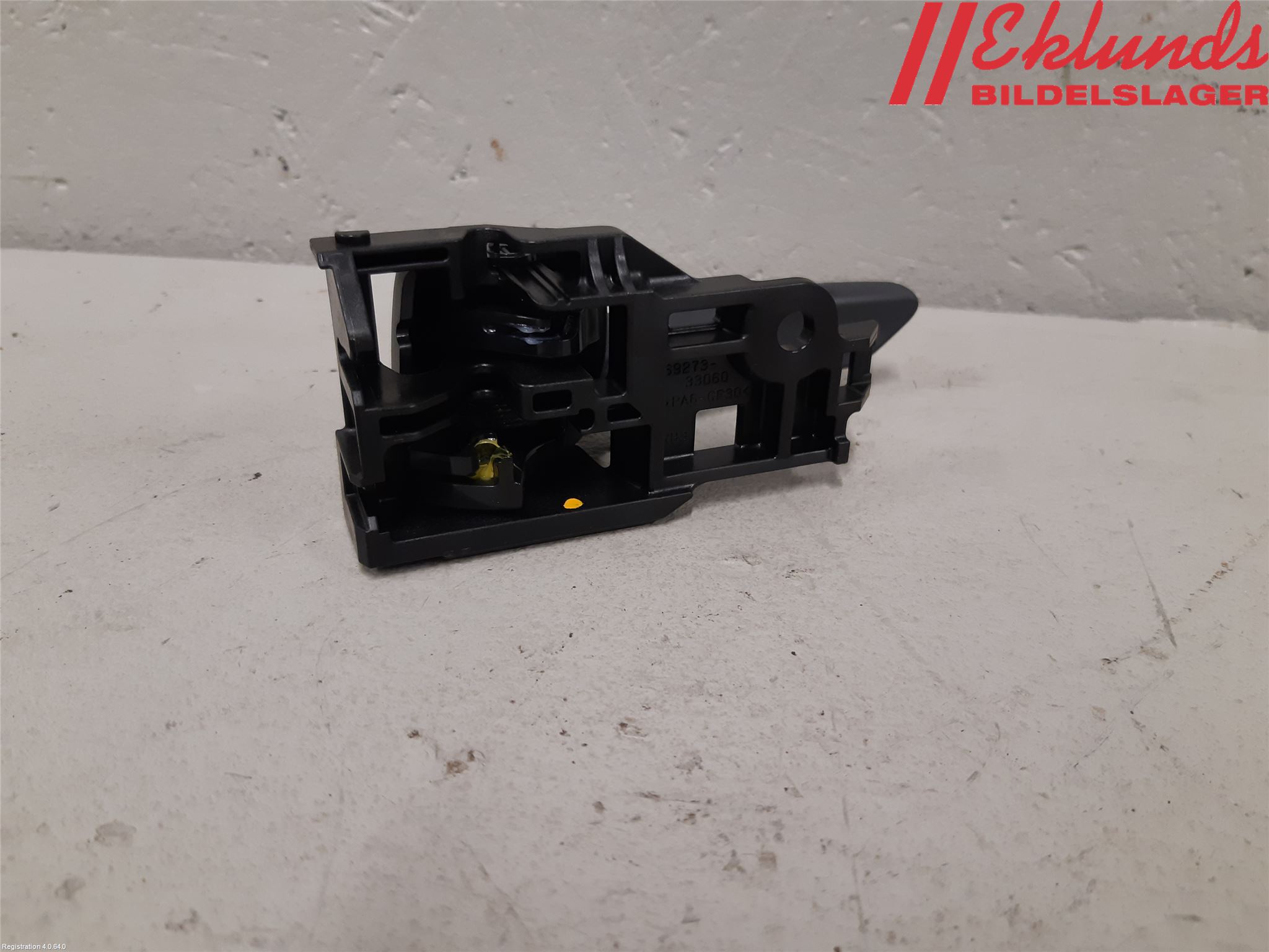 Toyota RAV4 19- Dörrhandtag Inre Hö