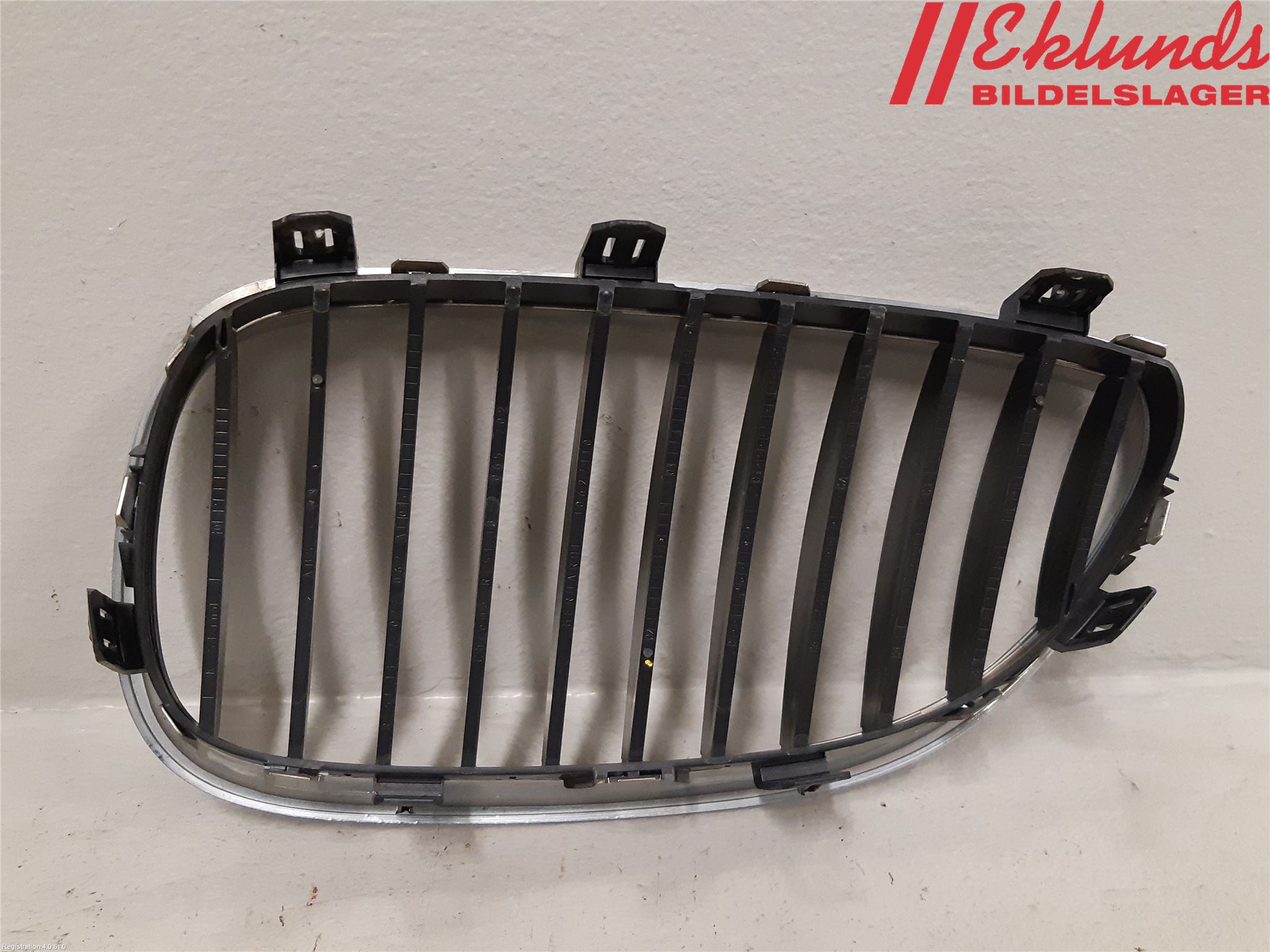 BMW 5 E60/61 Sed/Tou 02-10 Grilldel Höger