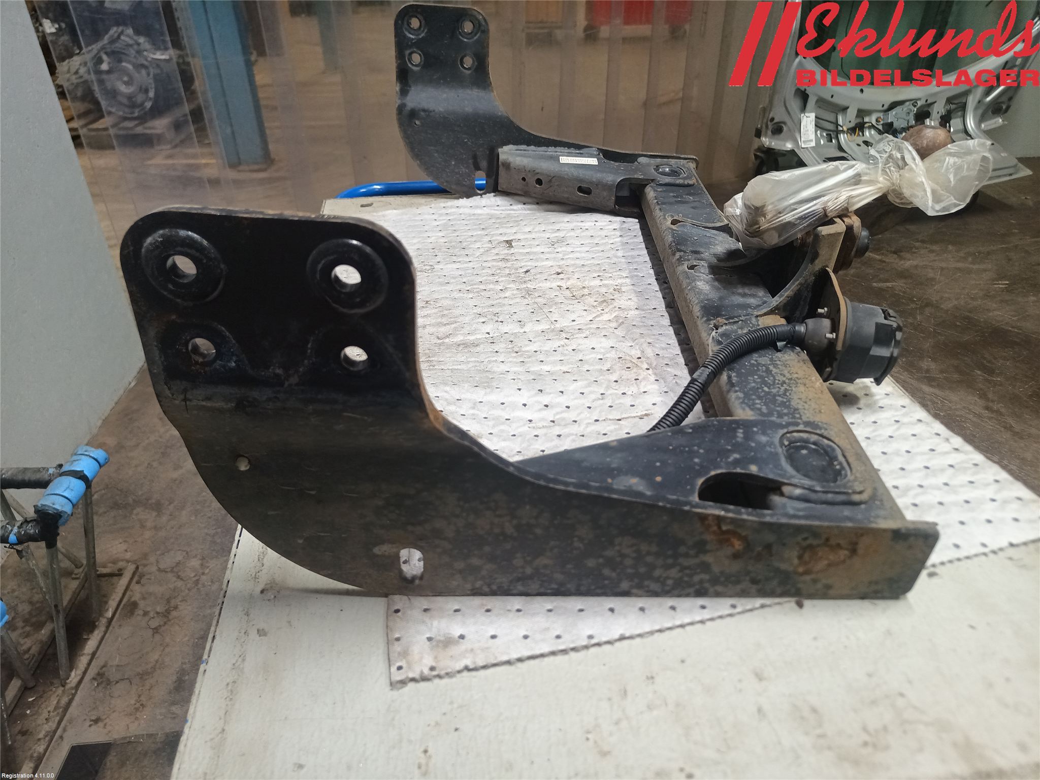 Ford TRANSIT/TOURNEO COURIER 13-23 Dragkrok