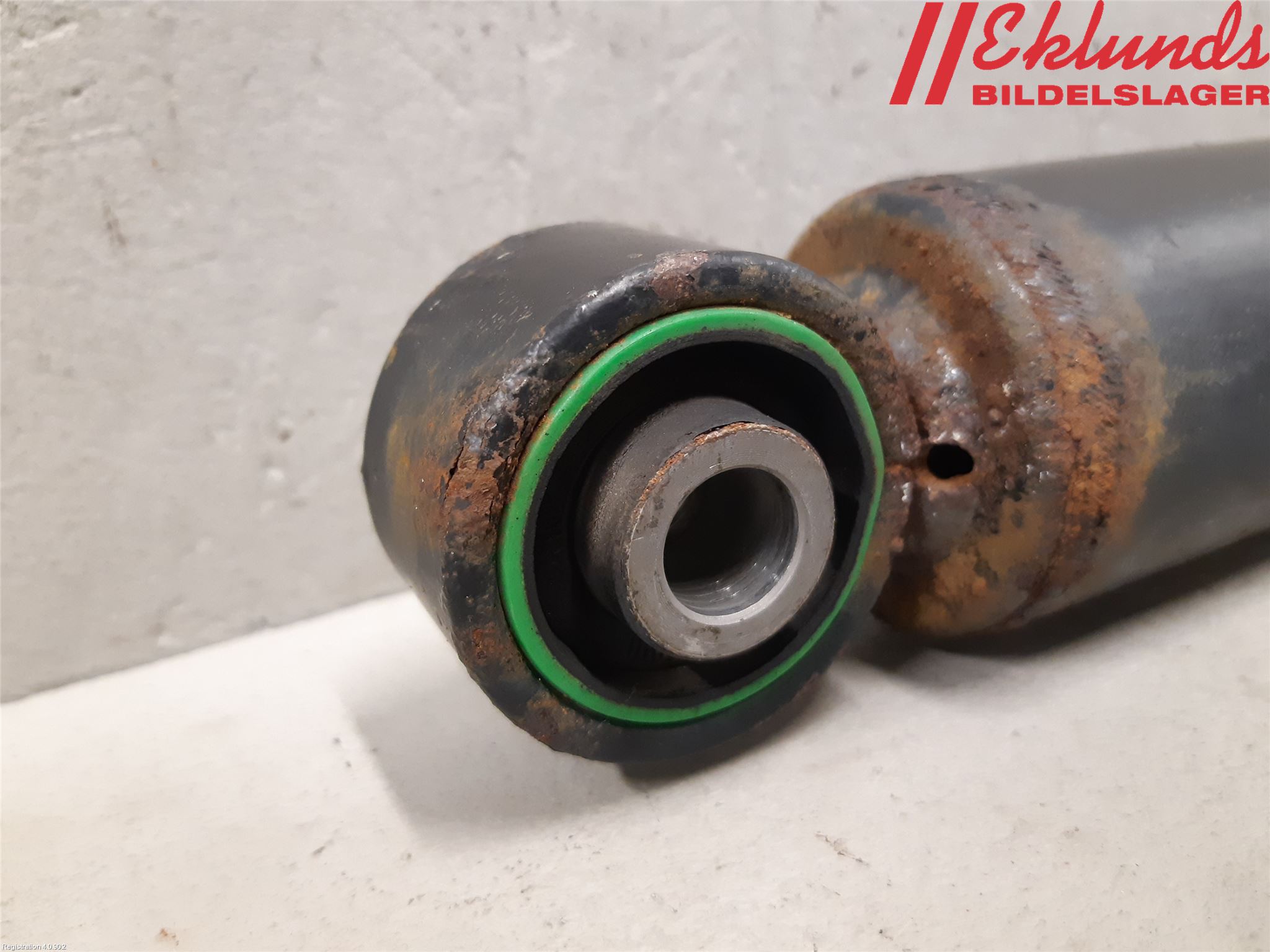 Volkswagen VW CADDY 16-20 Stötdämpare Bak
