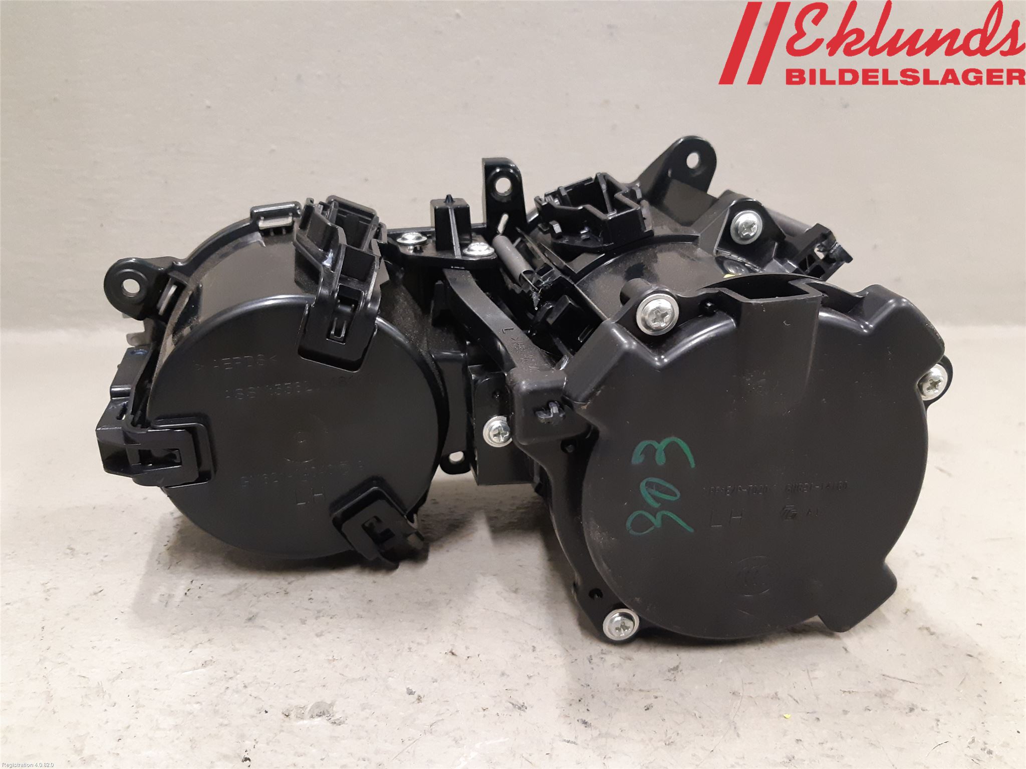 Lexus RX AL20 16-22 Mugghållare