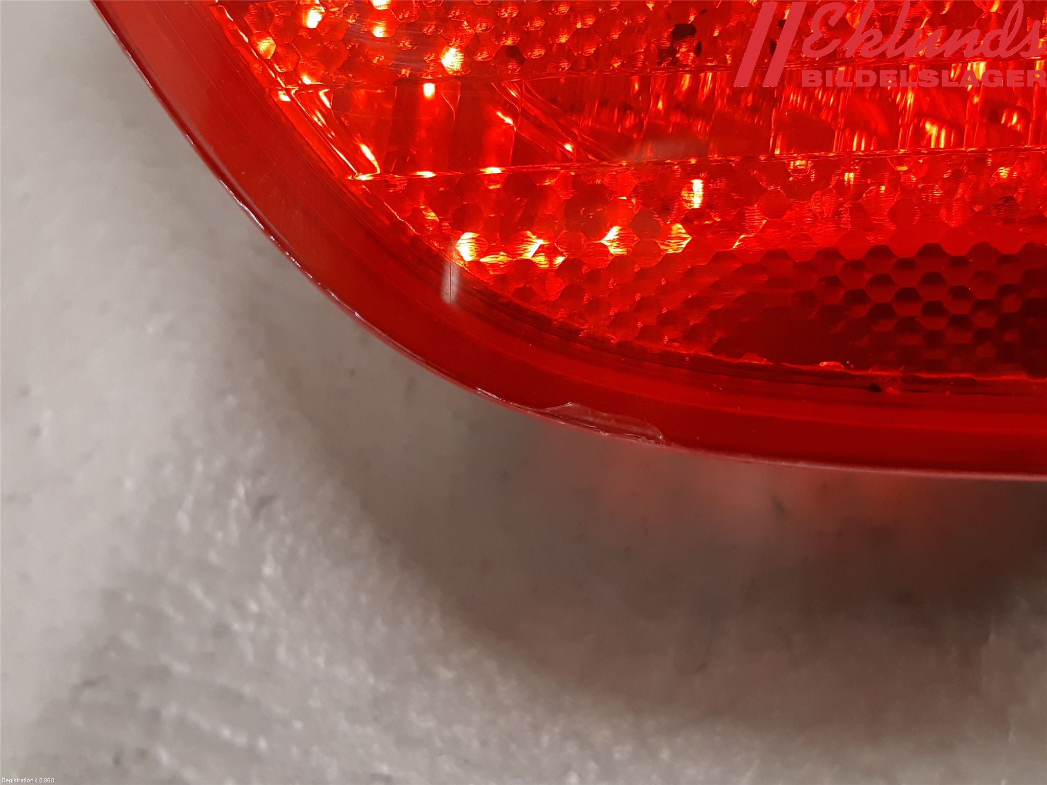 BMW 3 E90/91 SED/TOU 05-12 Bakljus Lucka Hö