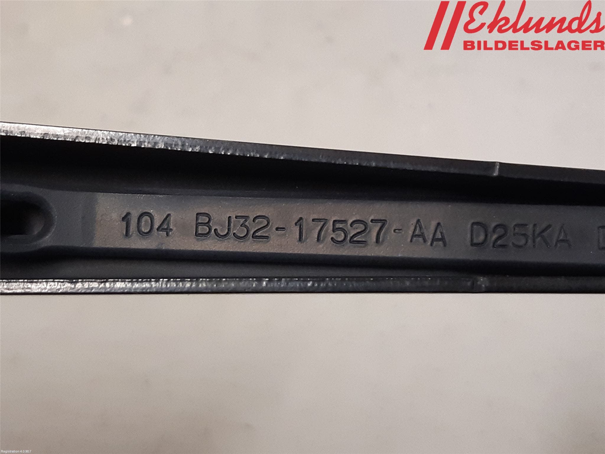 Landrover LAND ROVER RANGE ROVER EVOQUE (L538) 11-18 Torkararm Armar Vindruta