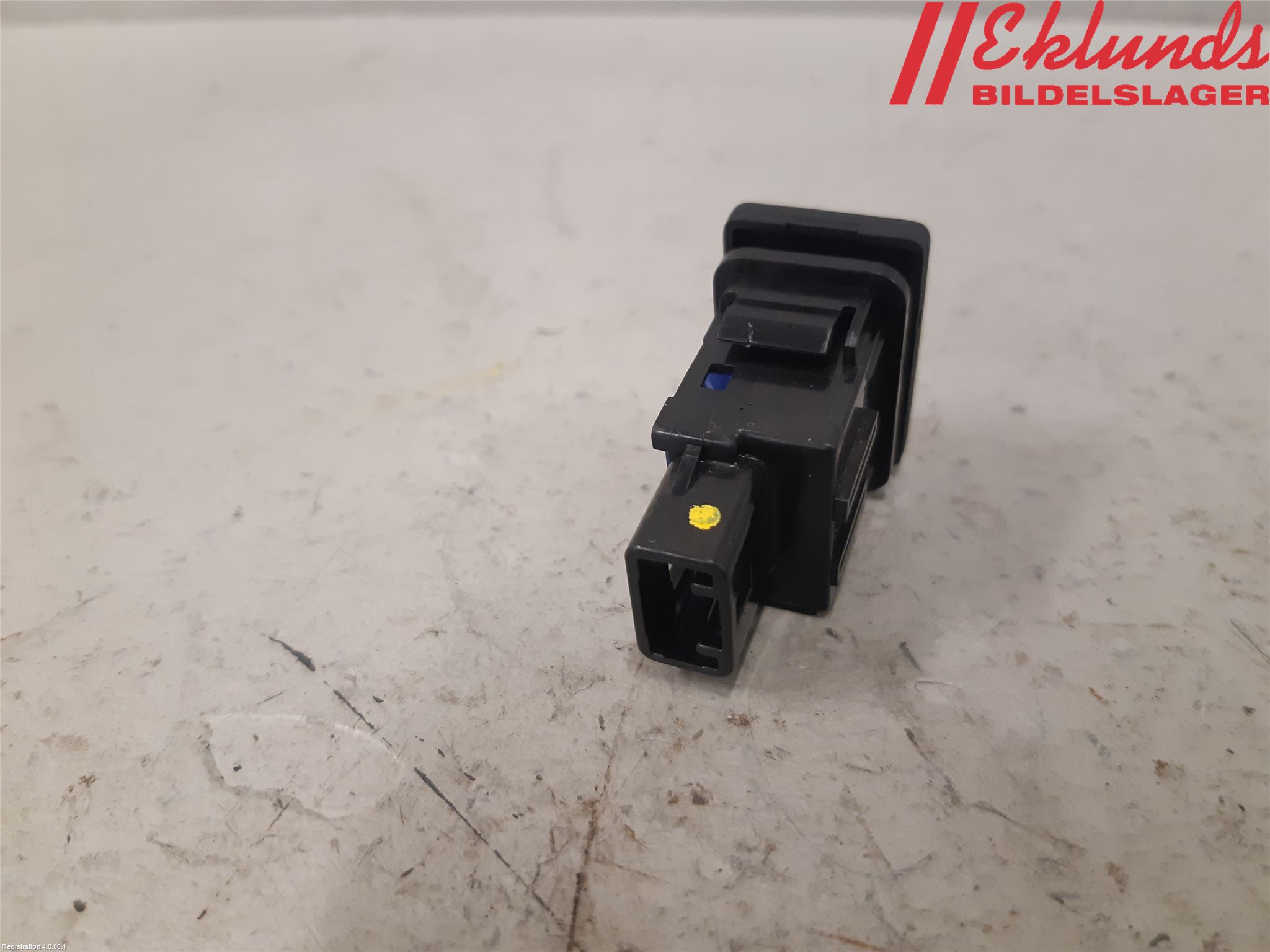 Toyota HILUX 16- Strömställare Övrigt