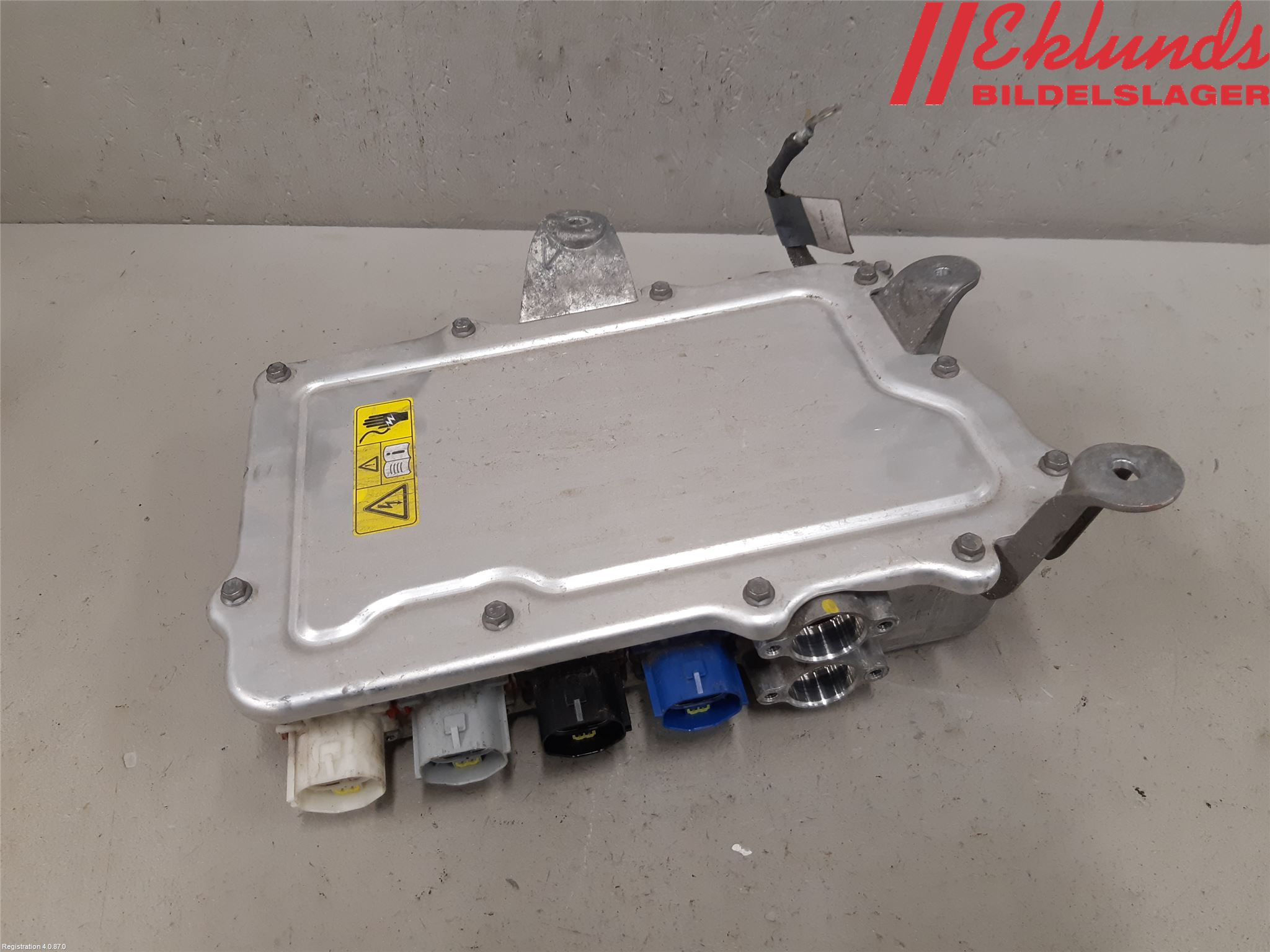 Tesla MODEL S 13- Hybridconverter