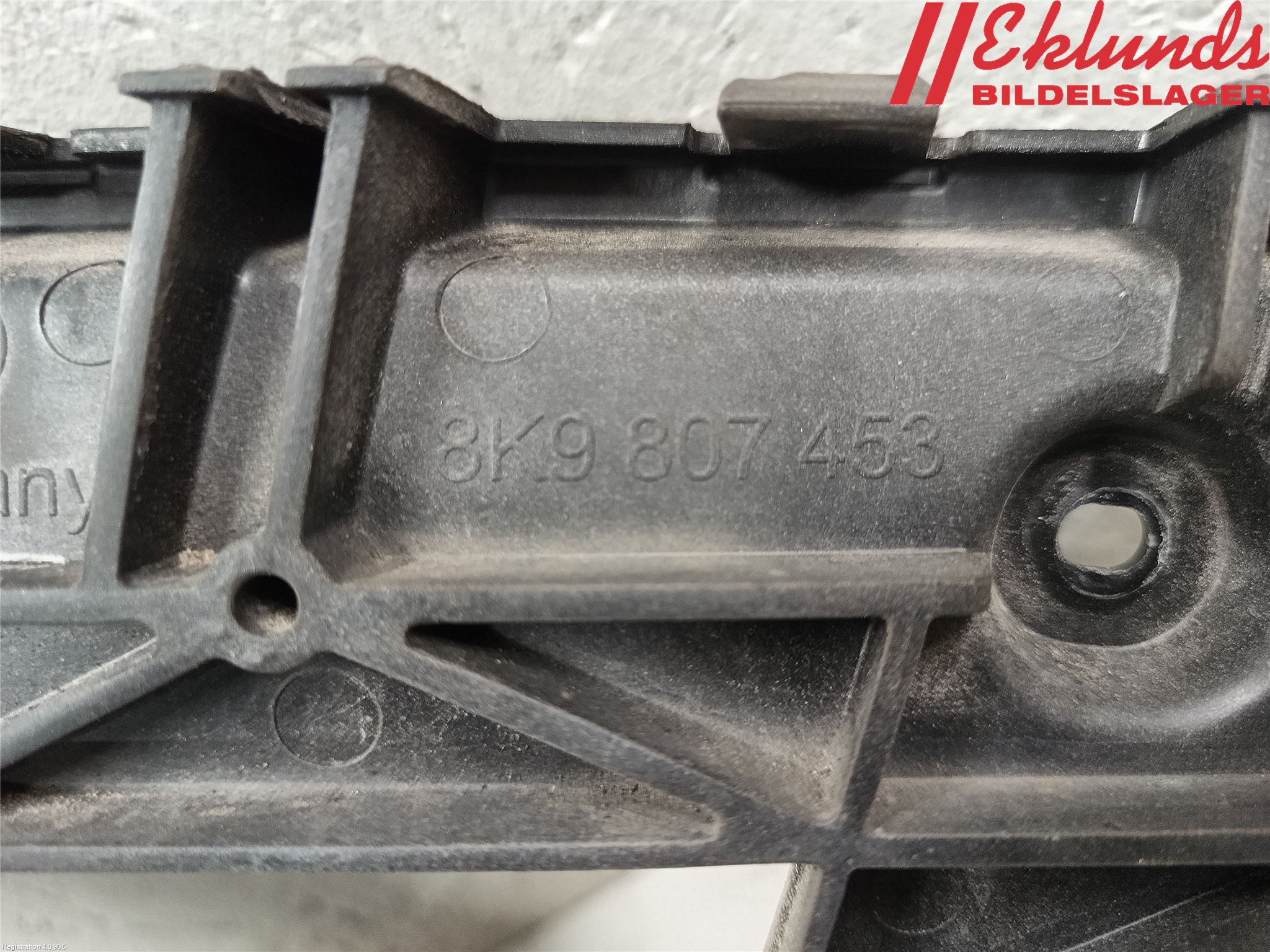 Audi A4/S4 08-11 Stötfångarfäste Bak Vä