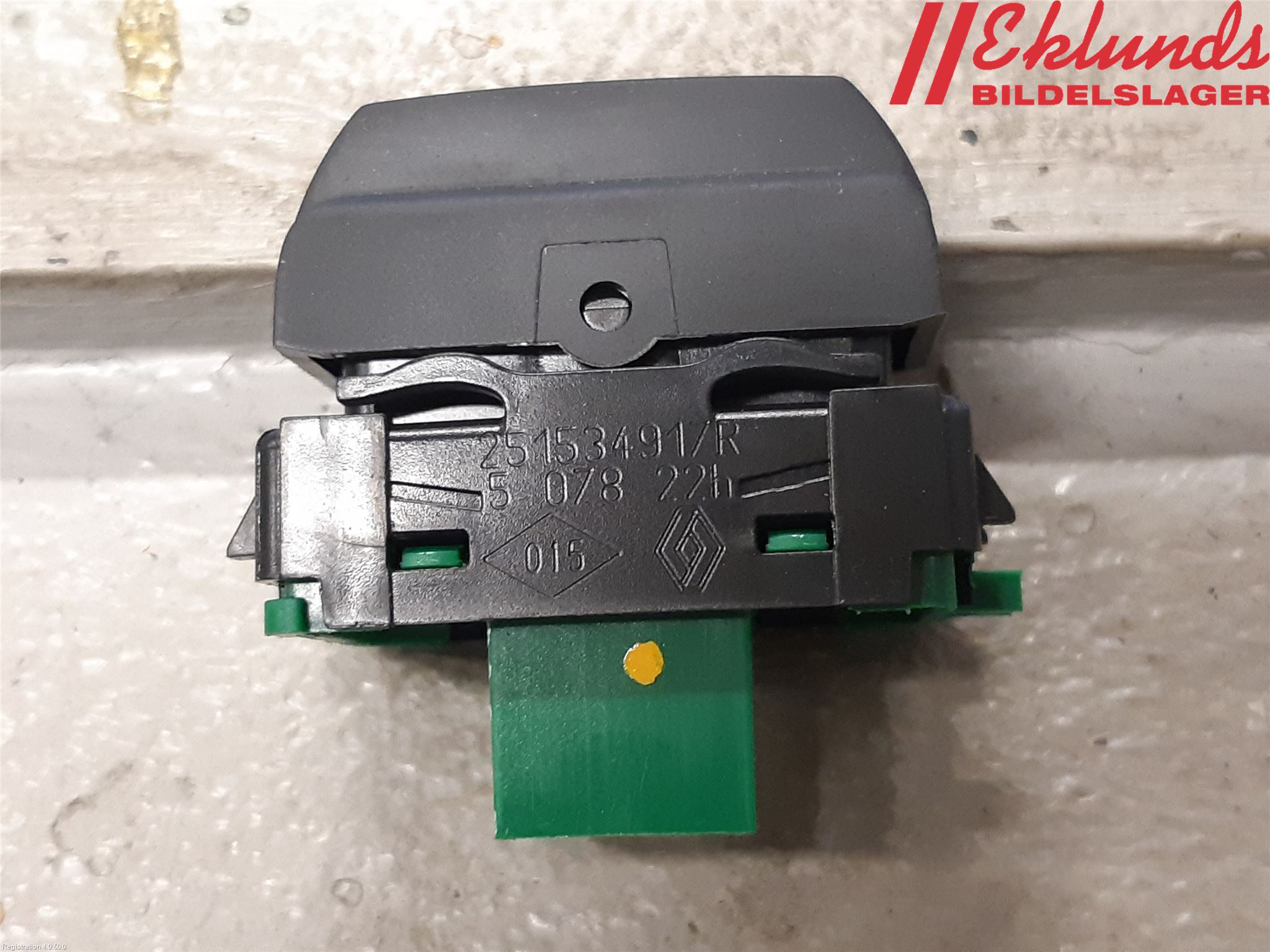 Renault TRAFIC/E-TECH 15- Strömställare Övrigt