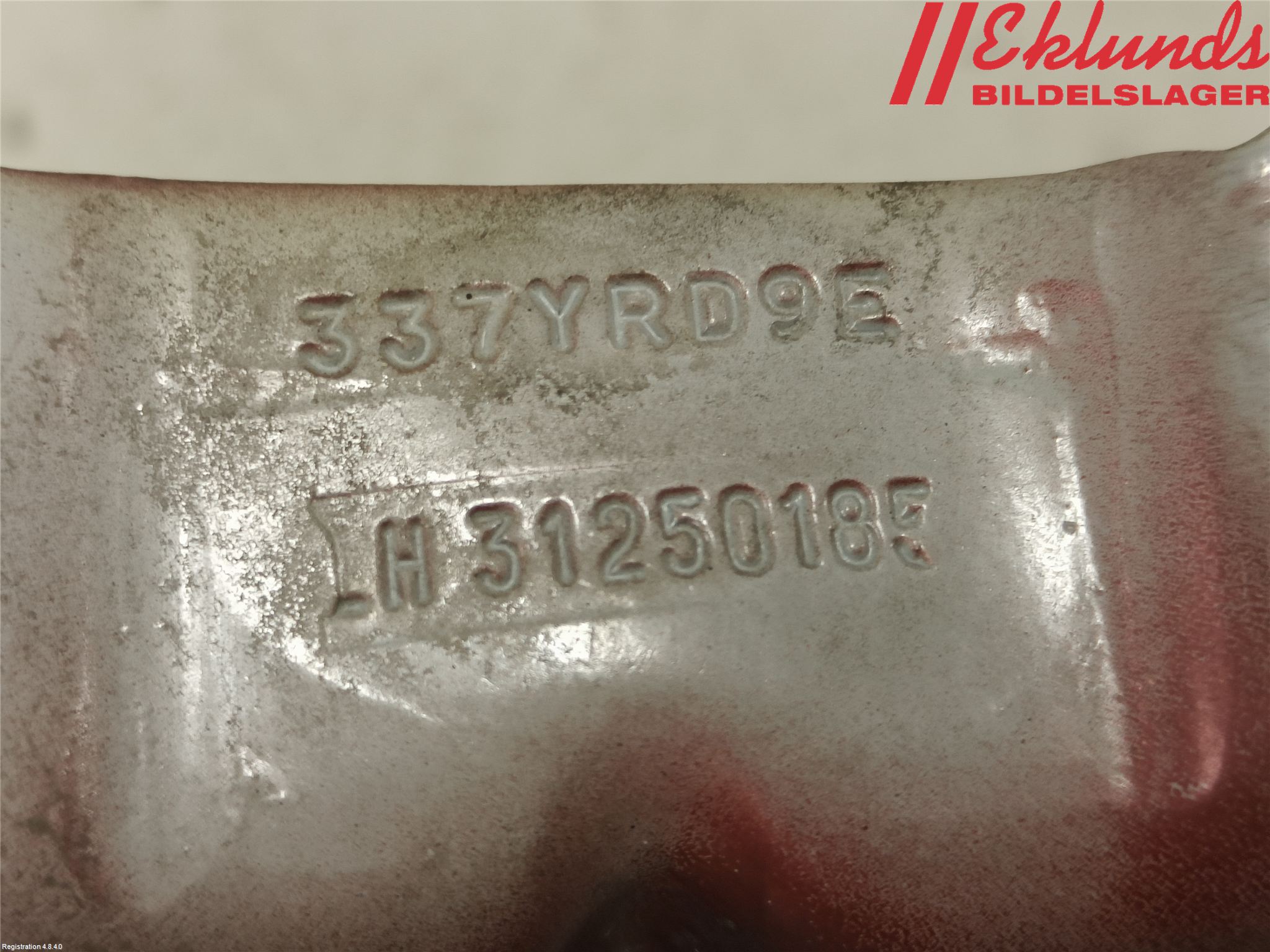 Volvo S80 07-13 Huvgångjärn