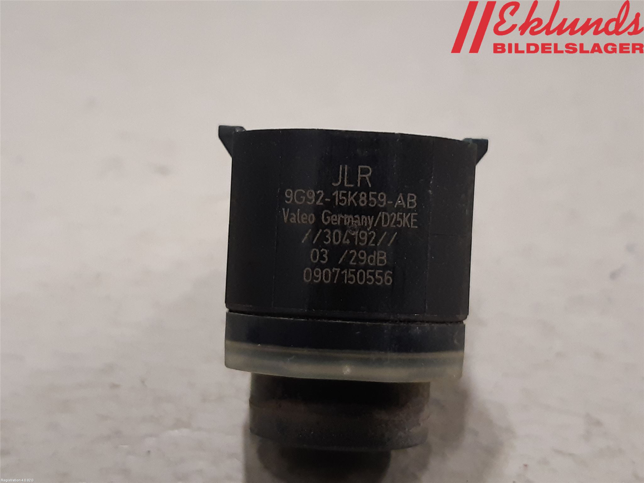 Jaguar XE (X760) 15-24 Parkeringshjälp Frontsensor