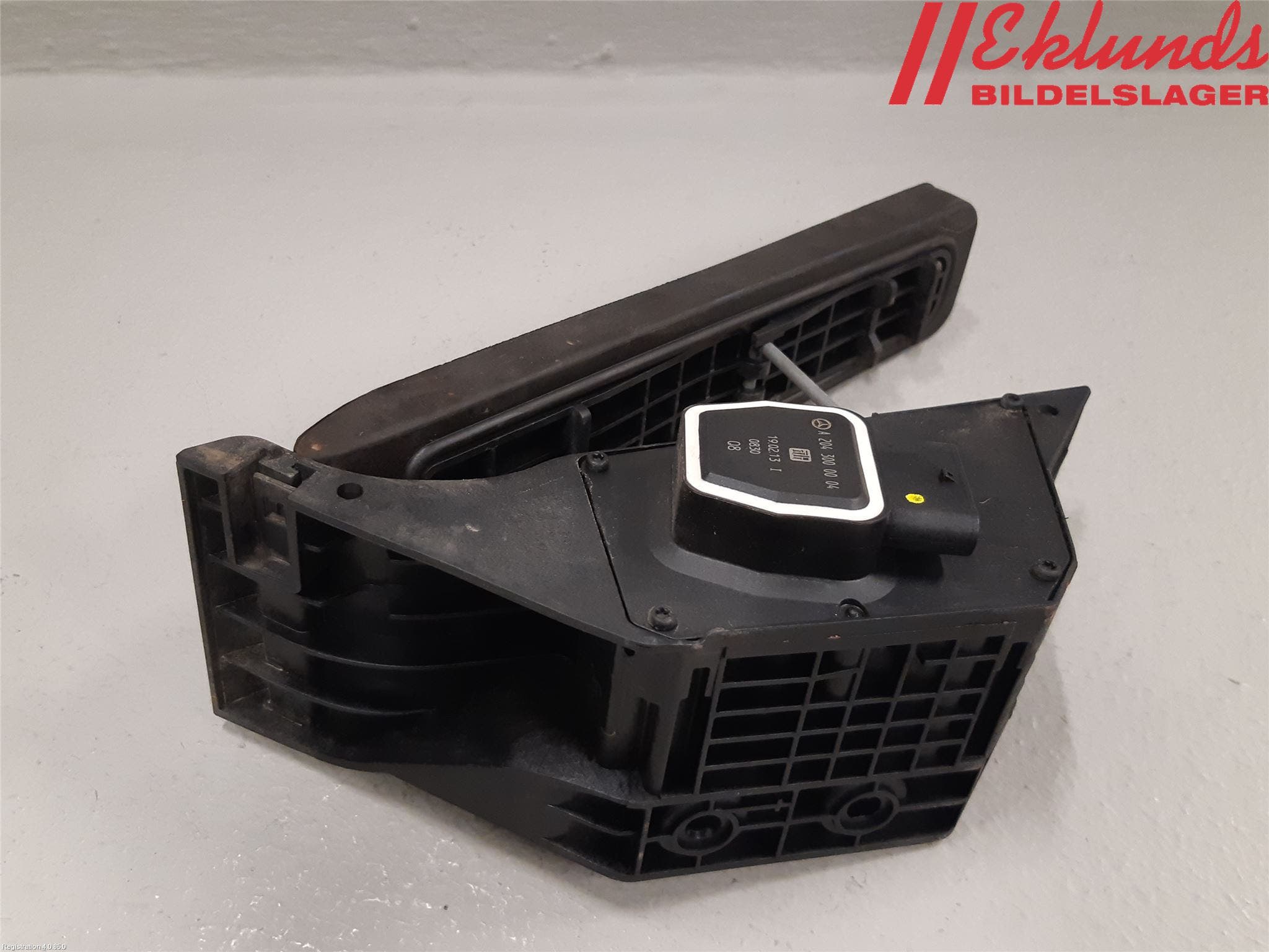 Mercedes-Benz MB E-KLASS (W212) 09-16 Gaspedal