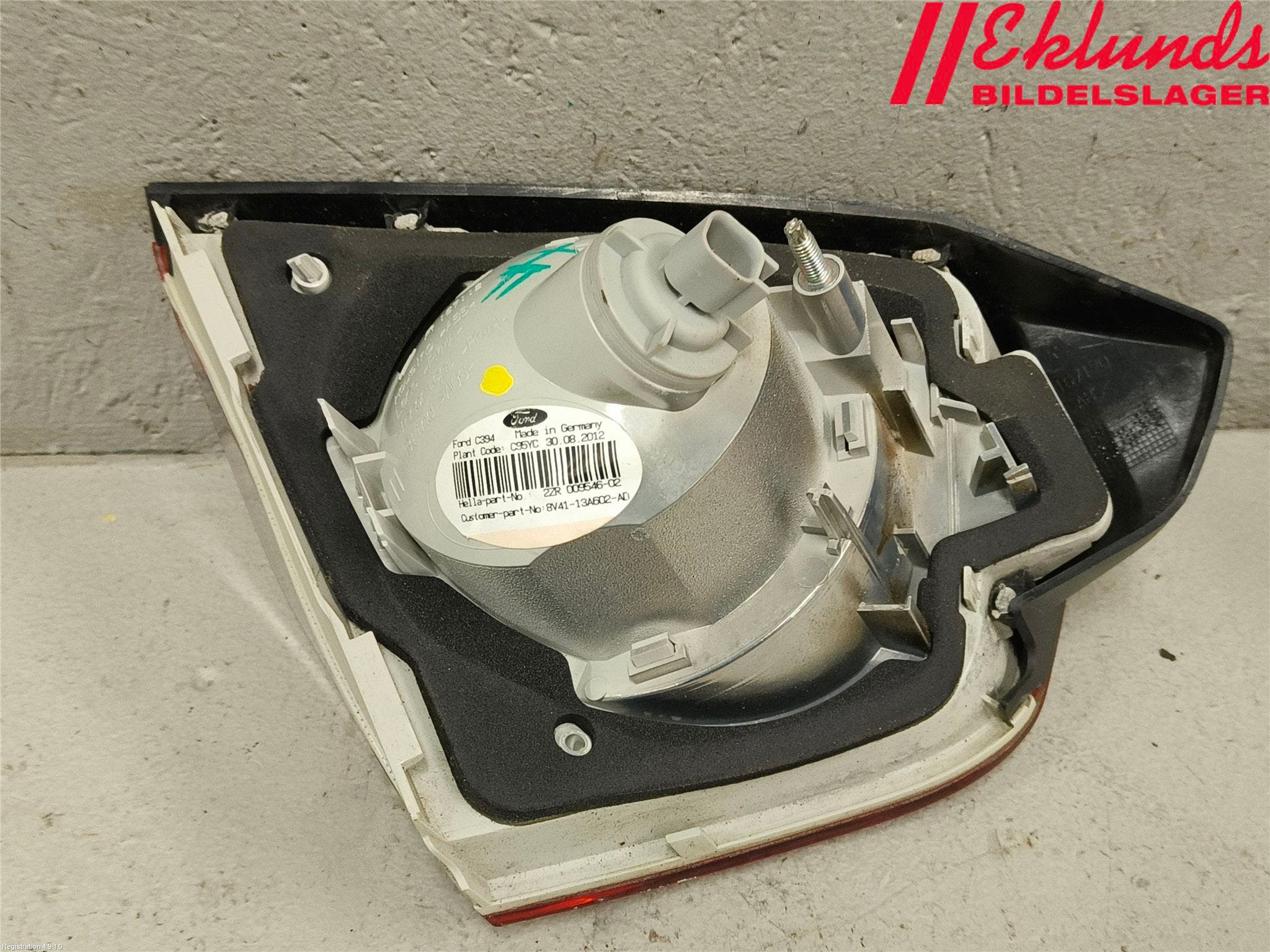 Ford KUGA 08-12 Bakljus Lucka Hö