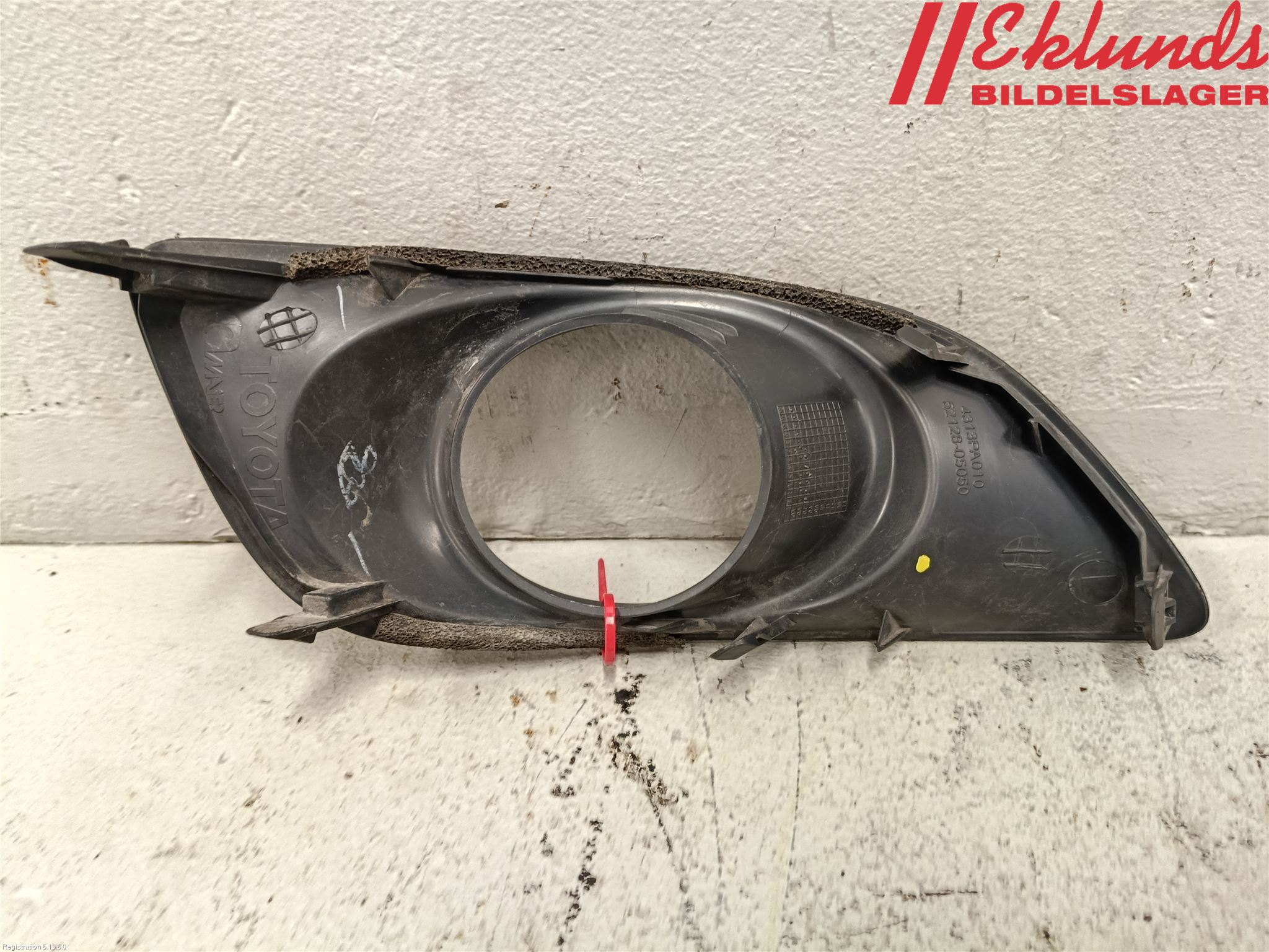 Toyota AVENSIS 07-08 Dimljussarg Fram