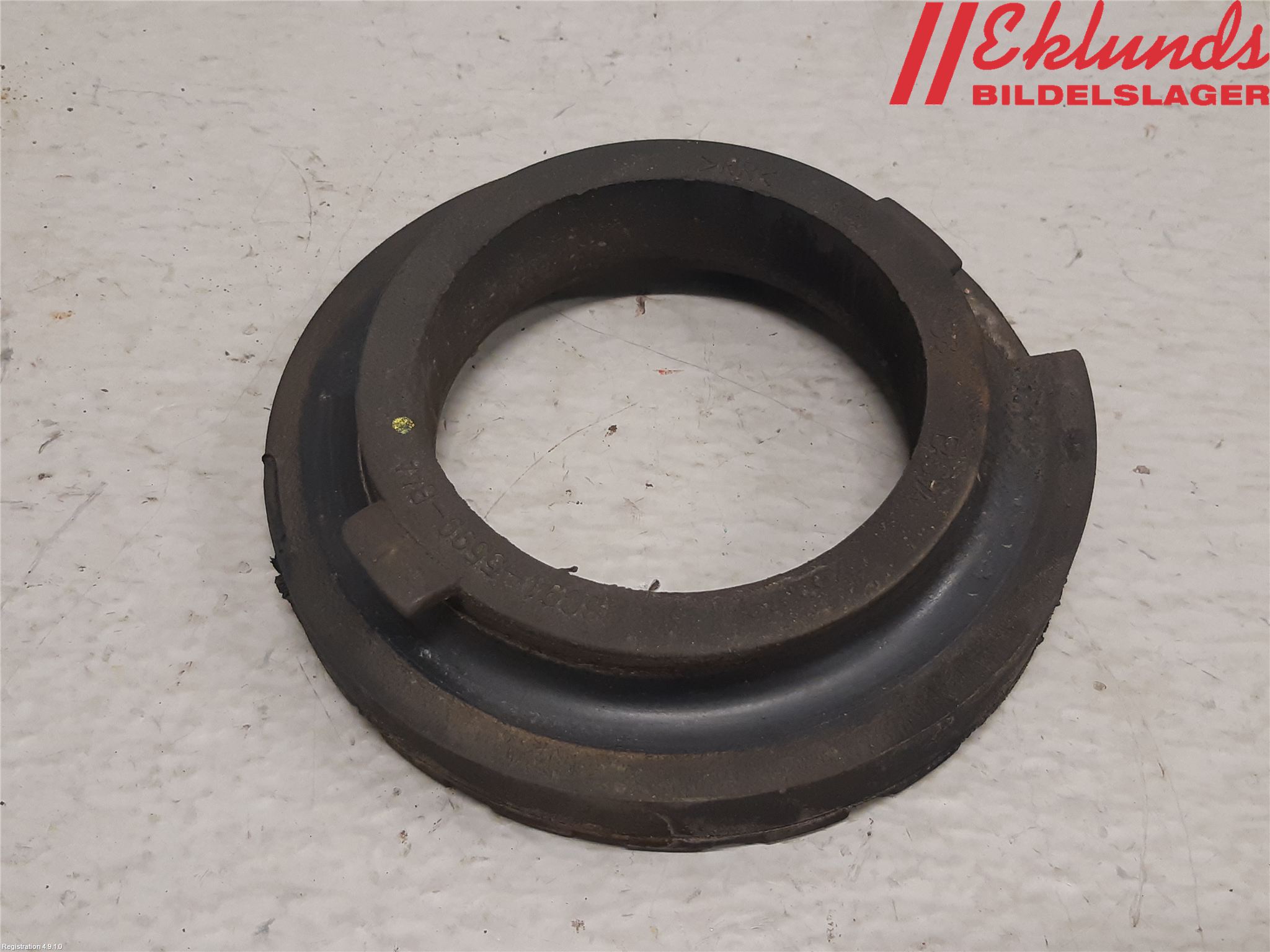 Volvo V70 14-16 Fjäderskål Bak