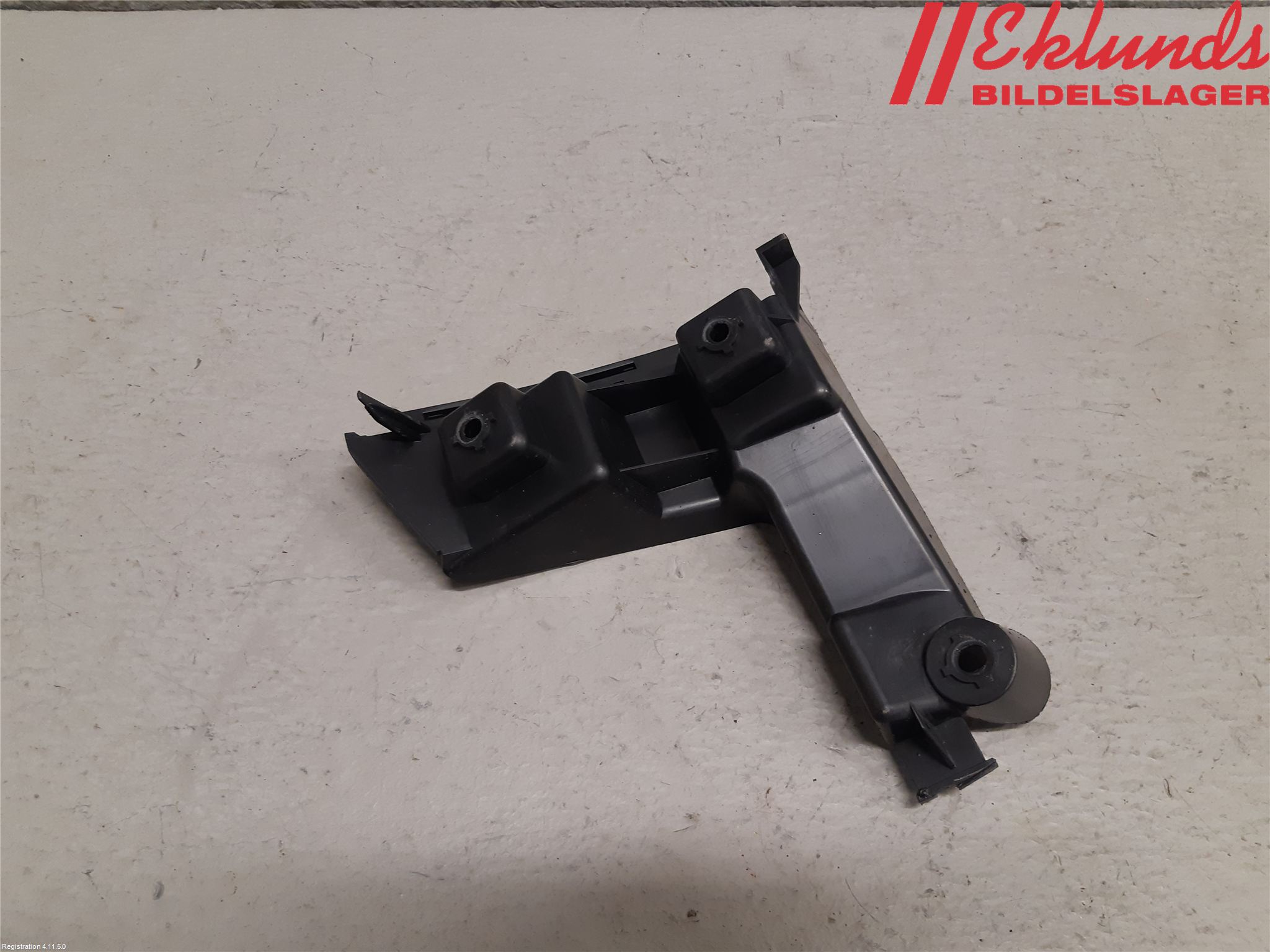 Volvo V70 14-16 Stötfångarfäste Bak Hö