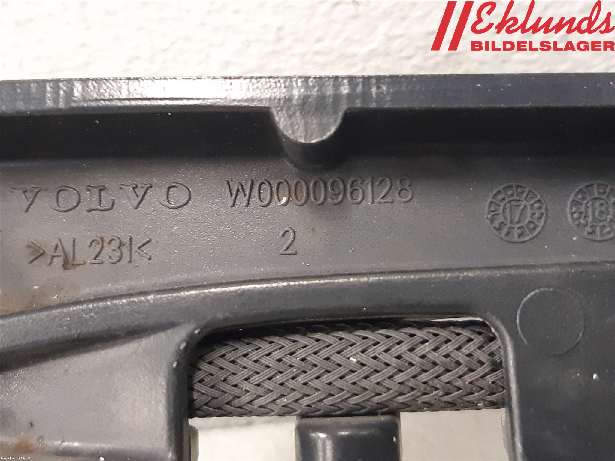 Volvo V60 19- Torkararm Armar Vindruta