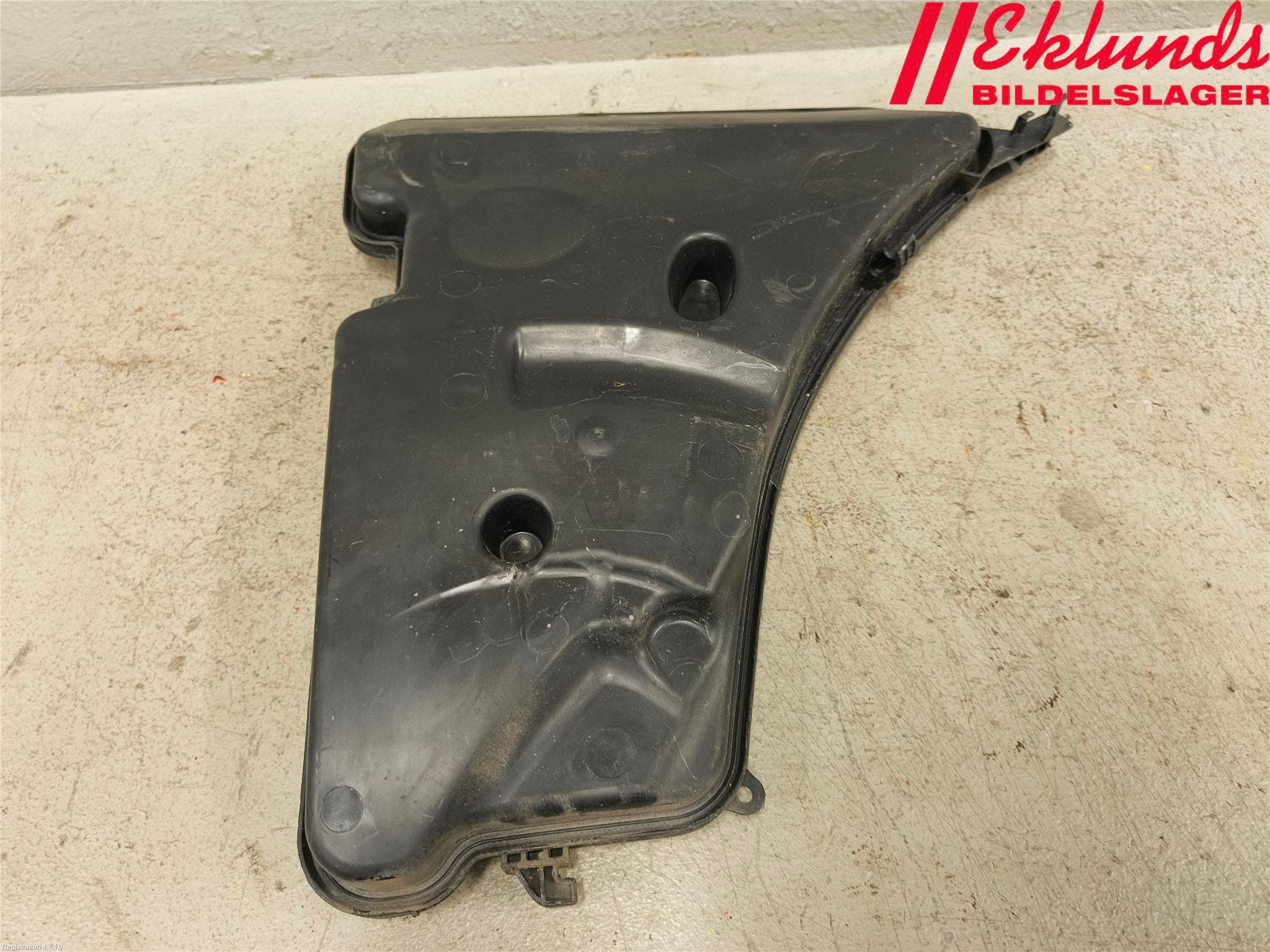 BMW 5 G30/G31/F90 17-23 Spolartank Vindruta