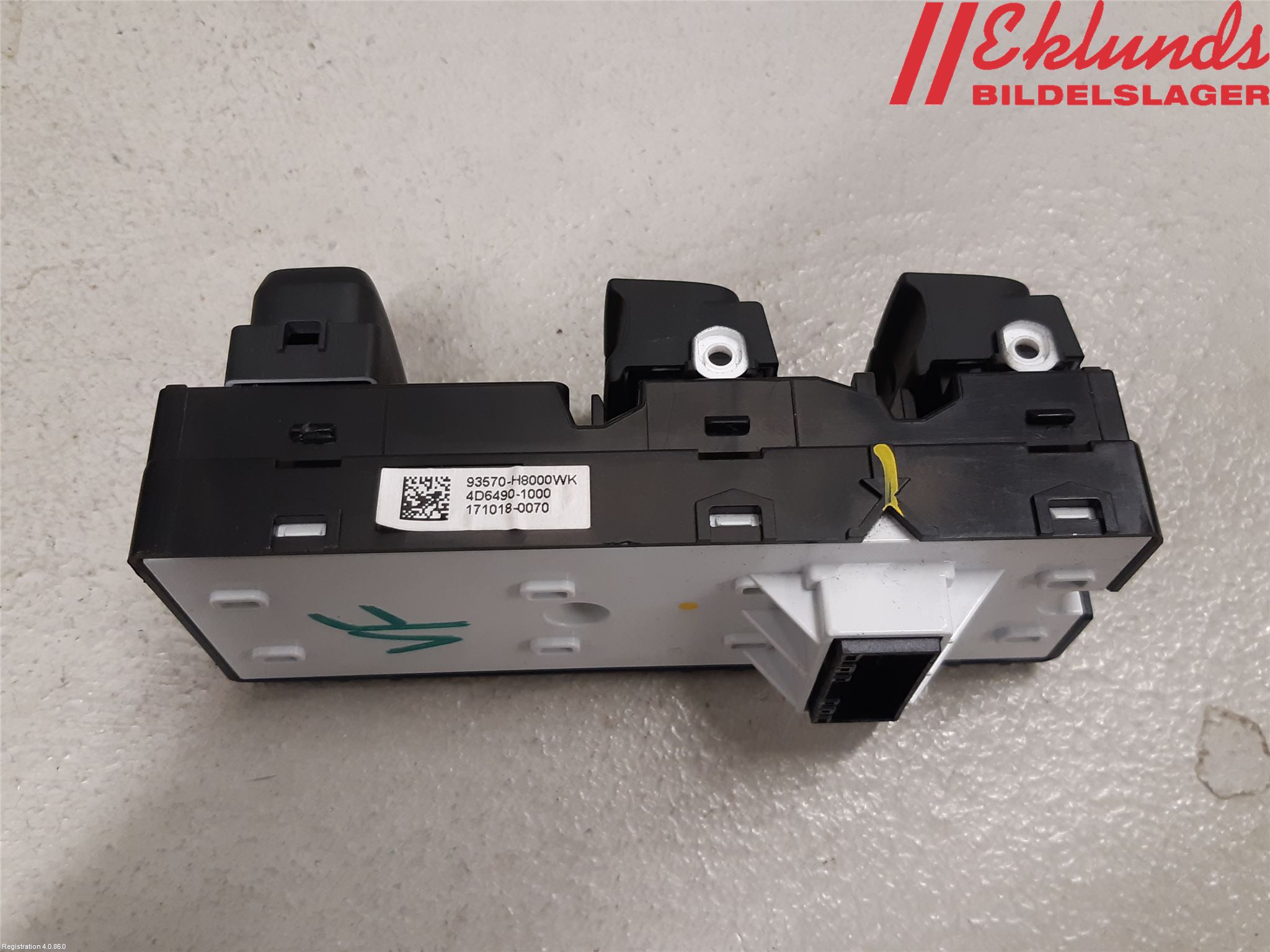 Kia STONIC 18->> Strömställare Elhiss