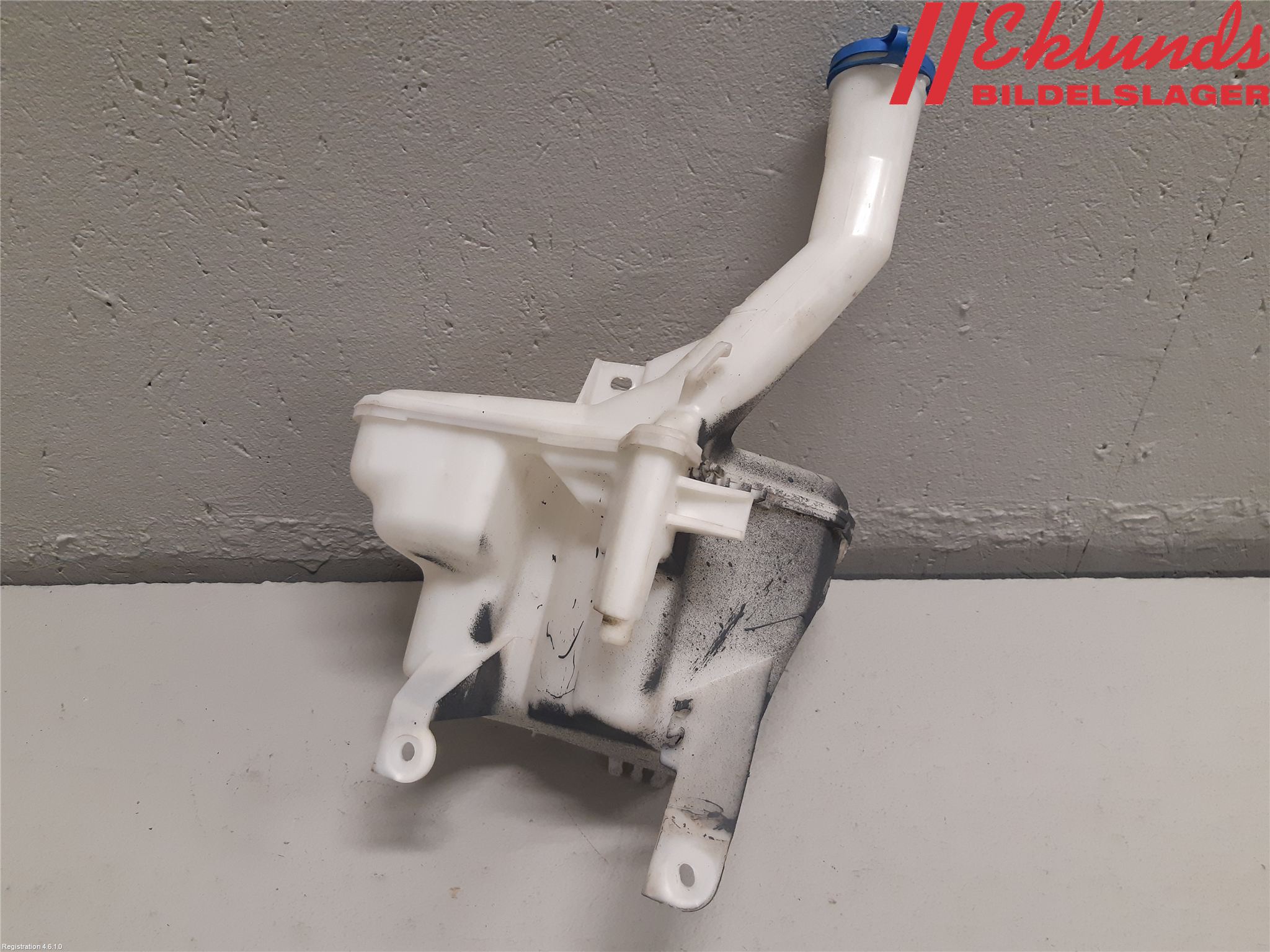 Toyota YARIS XP90 06-11 Spolartank Vindruta