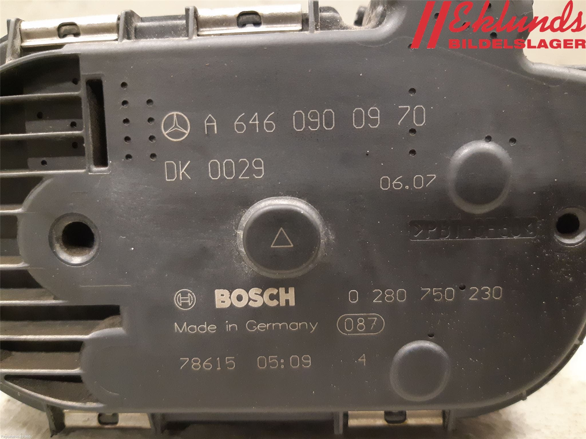 Mercedes-Benz MB C-KLASS (W204) 07-15 Injspjällhus