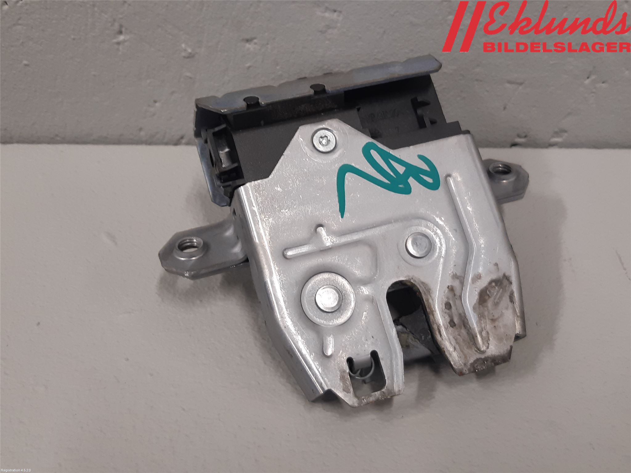 Volvo XC60 14-17 Låskista Baklucka