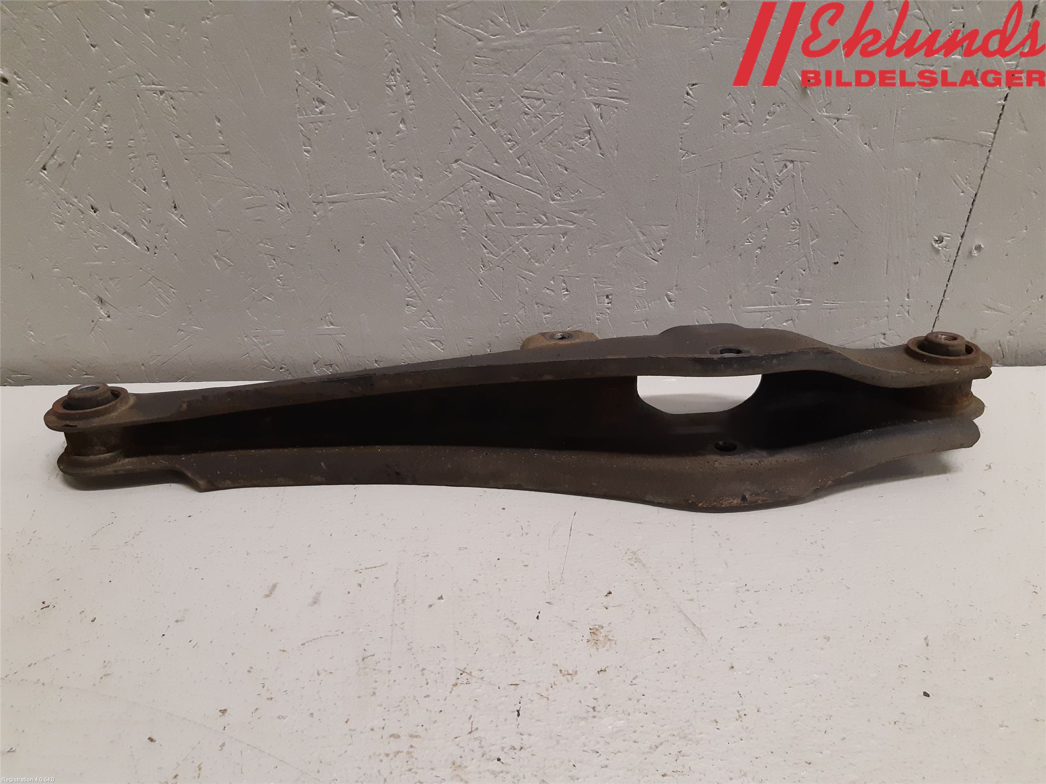 Mitsubishi OUTLANDER 13-21 Bärarm Bak Höger