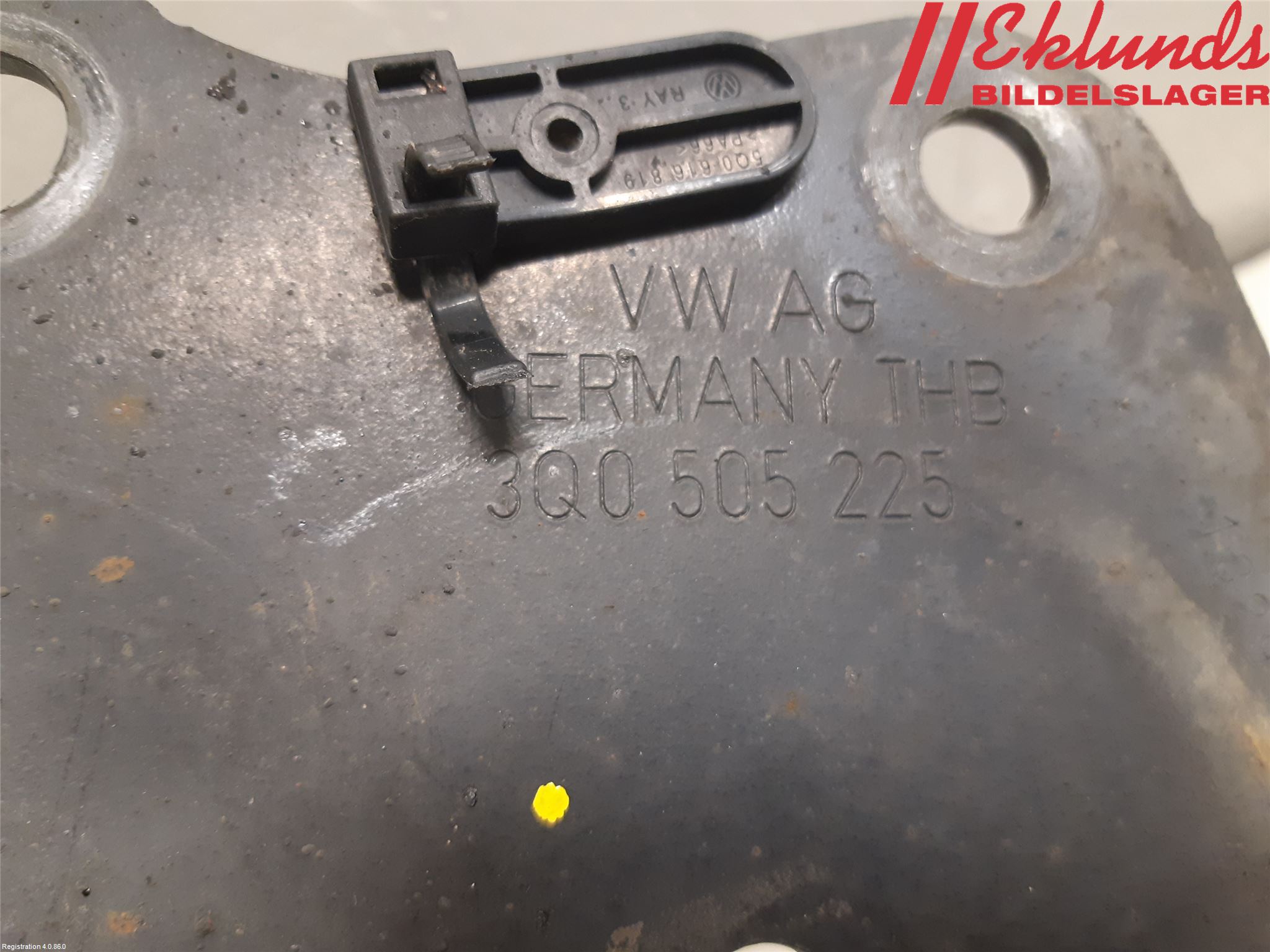 Skoda SUPERB 16-24 Bärarm Bak Höger