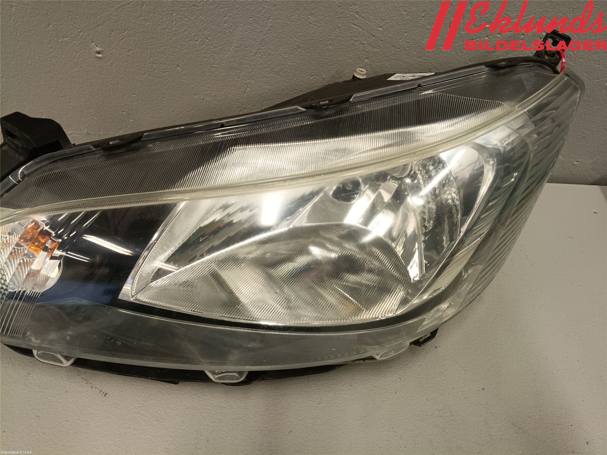 Nissan NV200/NV200 COMBI Strålkastare Vänster