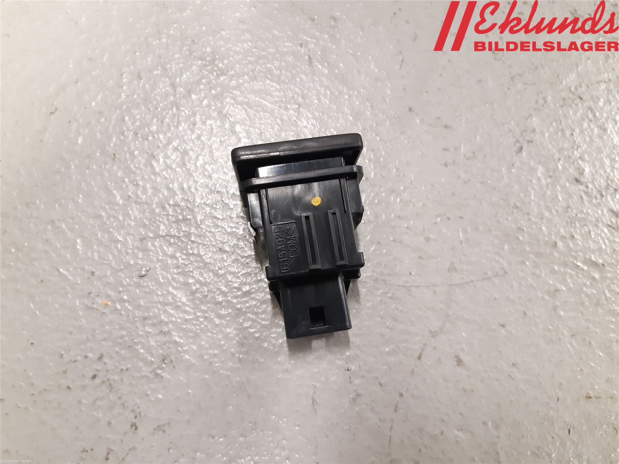 Toyota RAV4 13-18 Strömställare Övrigt