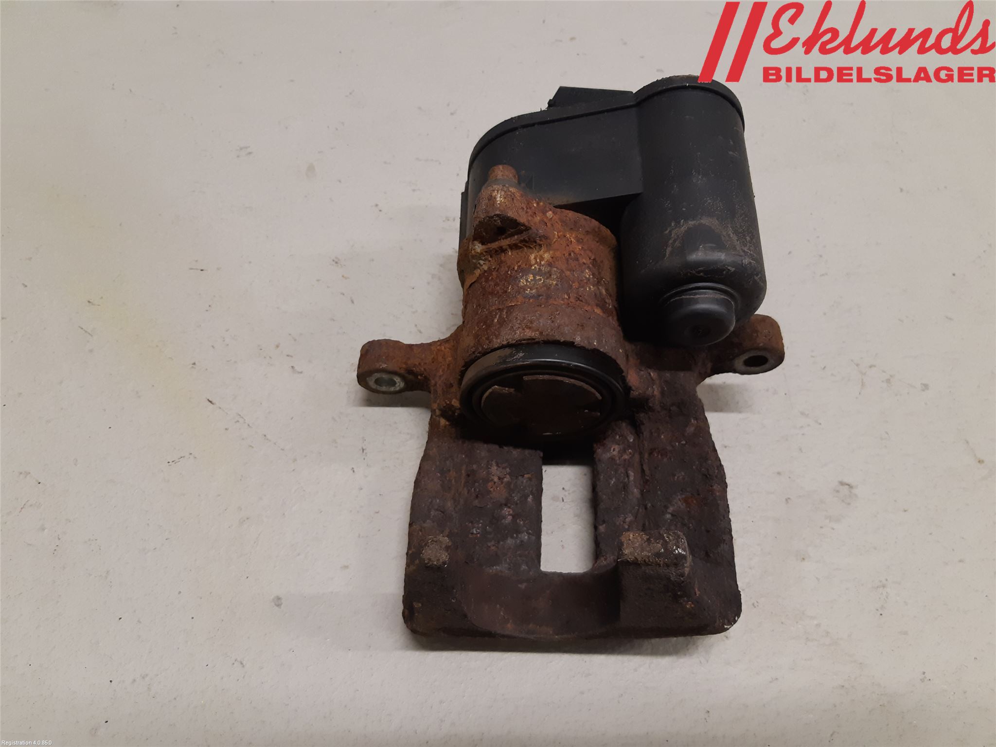 Volkswagen VW PASSAT 11-14 Bromsok Bak Höger