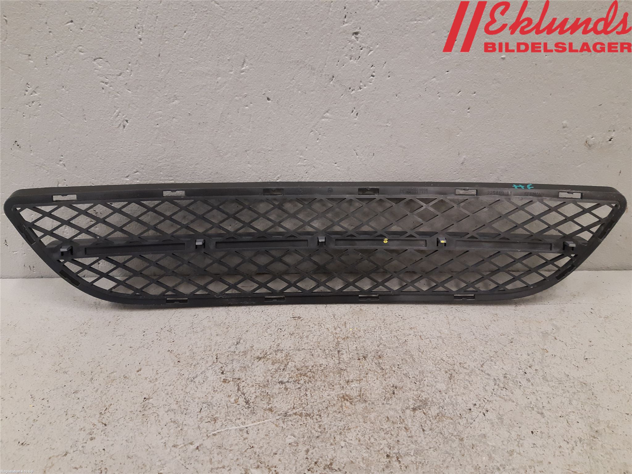 BMW 3 E90/91 SED/TOU 05-12 Grilldel Mitt