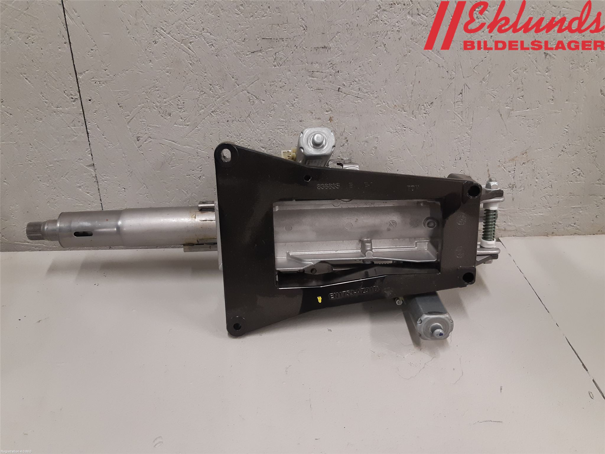 Tesla MODEL S 13- Rattaxelagg Justerbart