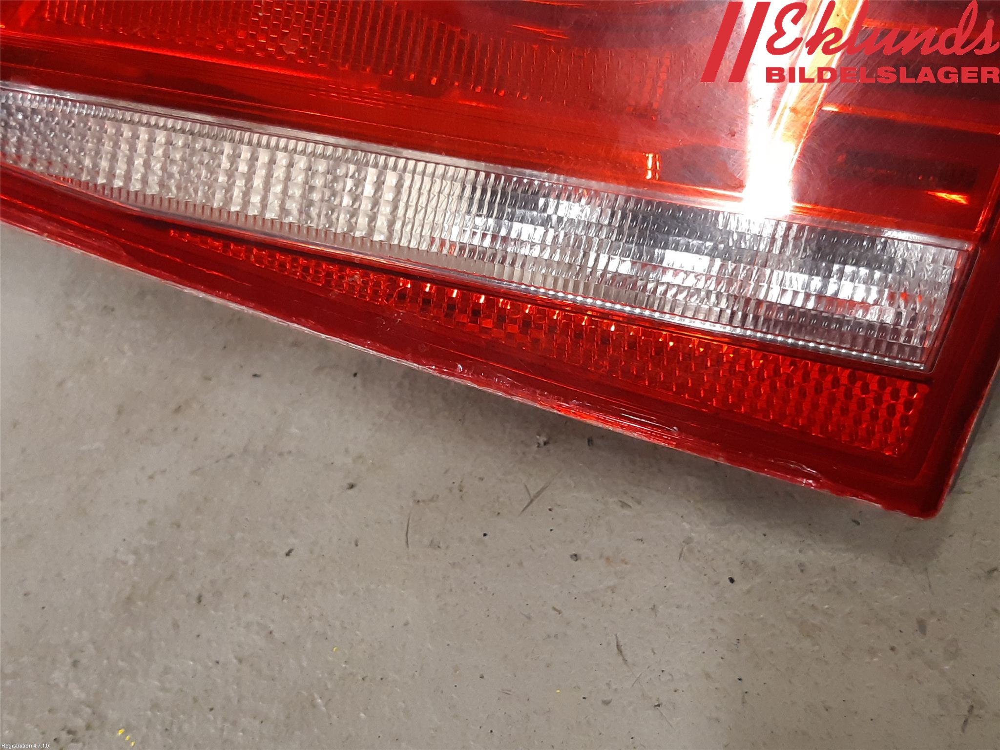 Volkswagen VW PASSAT 11-14 Bakljus Lucka Hö