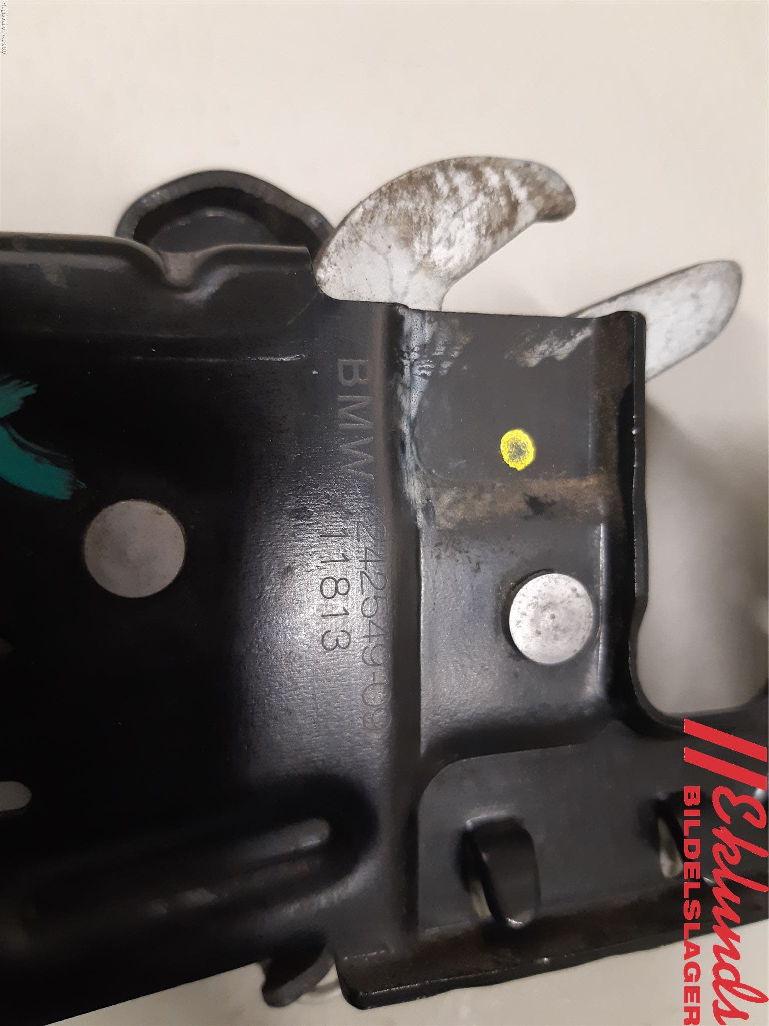 BMW 3 F30/F31/F80 12-19 Huvlås