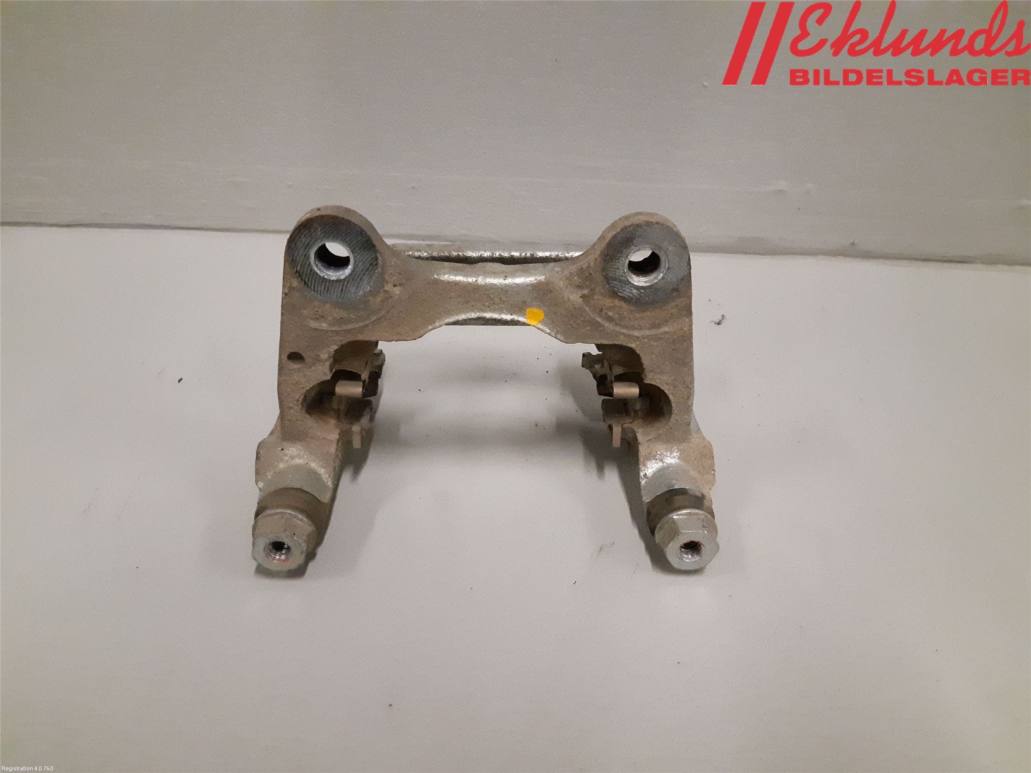 Toyota RAV4 19- Bromsokshållare