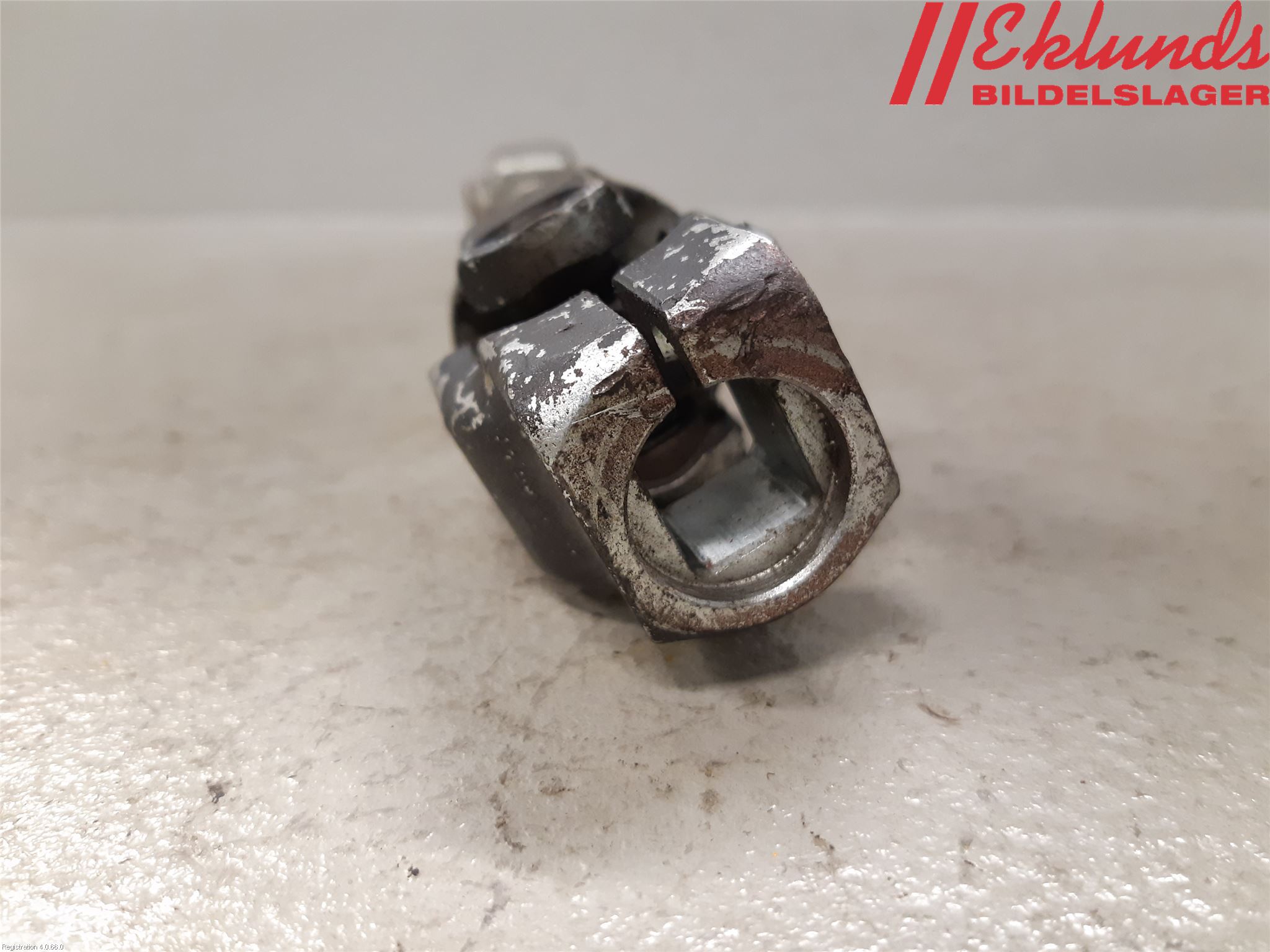 Ford MUSTANG V 05-14 Rattaxelknut