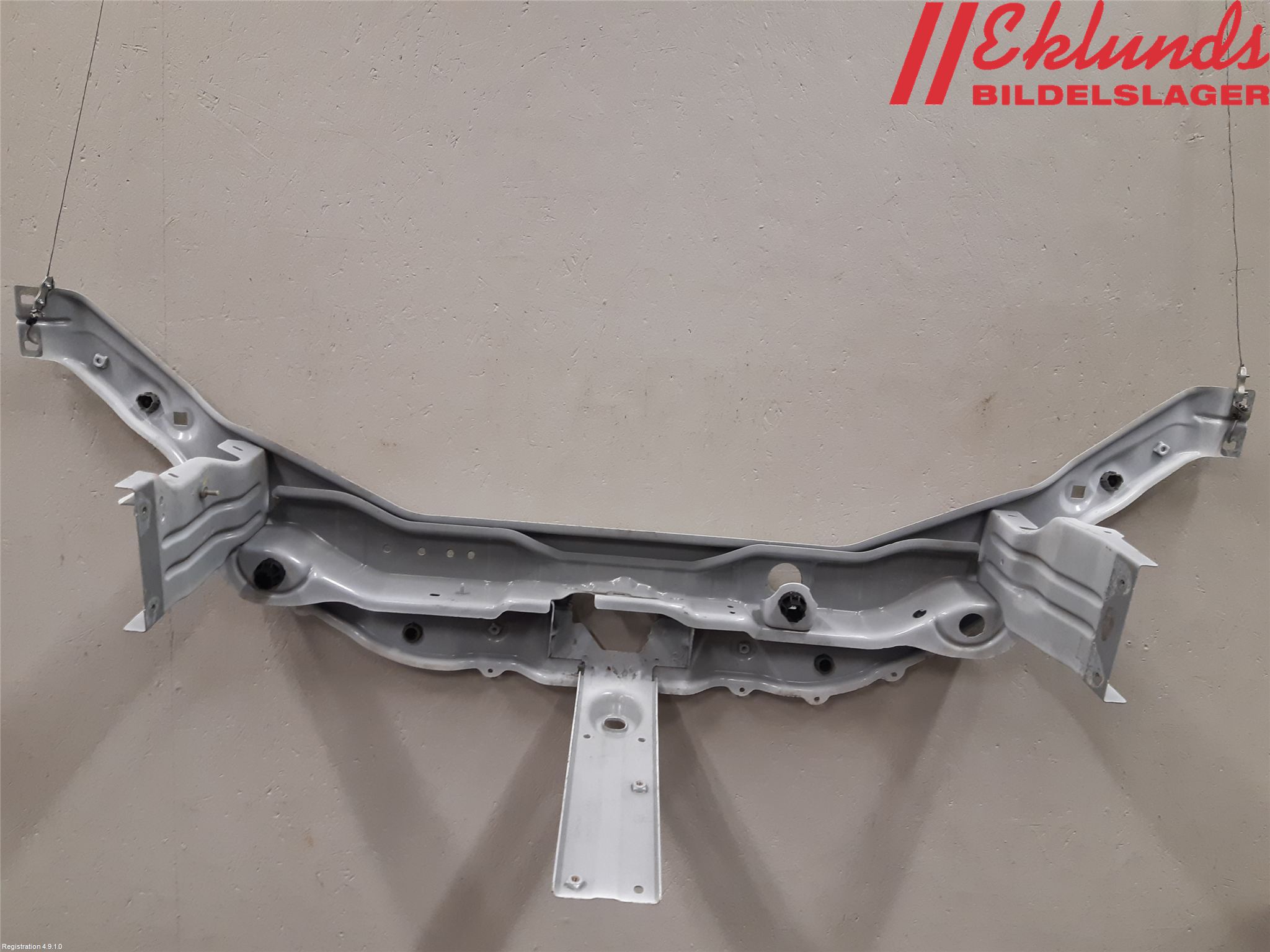 Dacia DOKKER 13- Front Huvlåsplåt-Balk