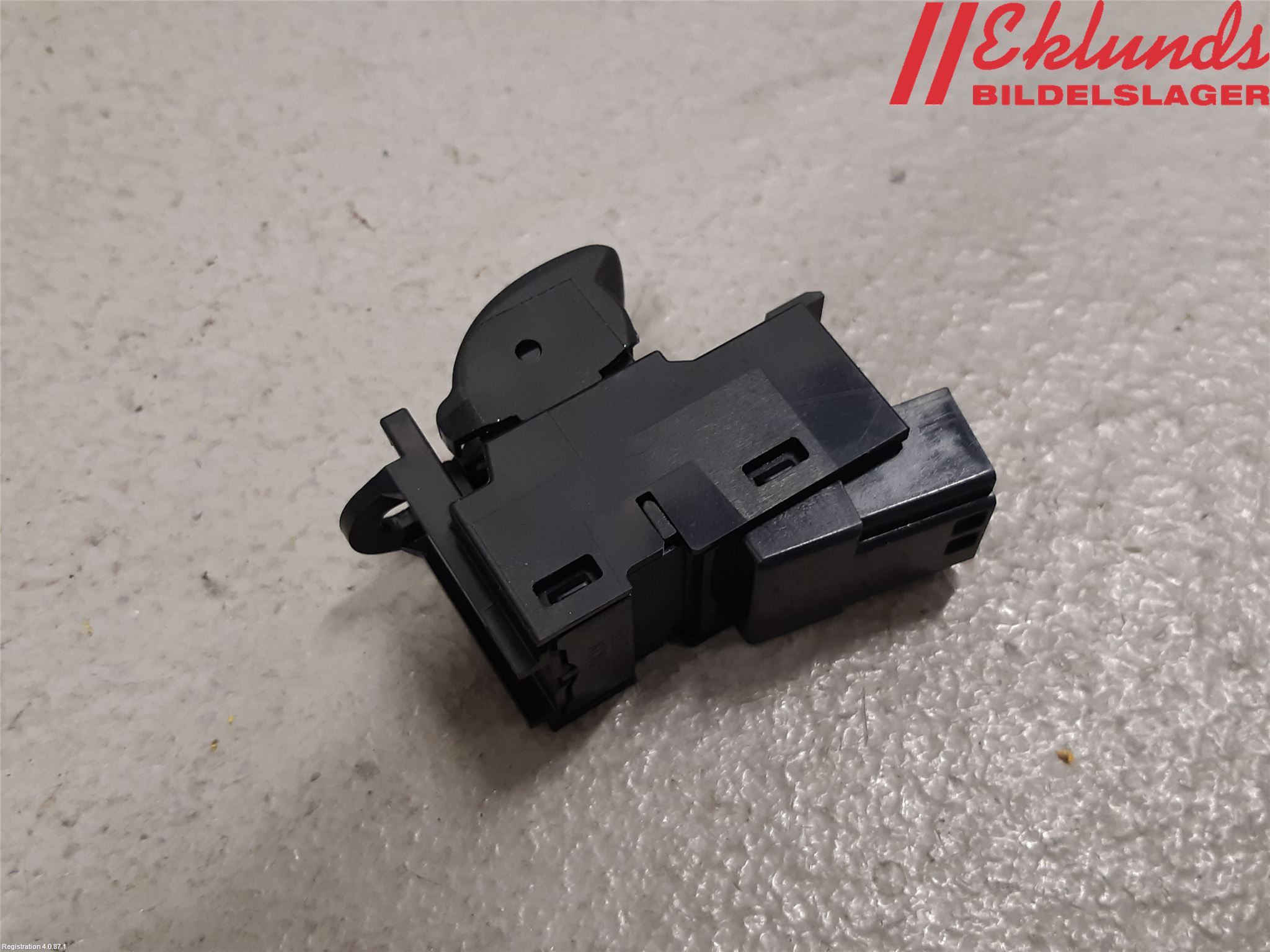 Volvo V60 19- Strömställare Elhiss