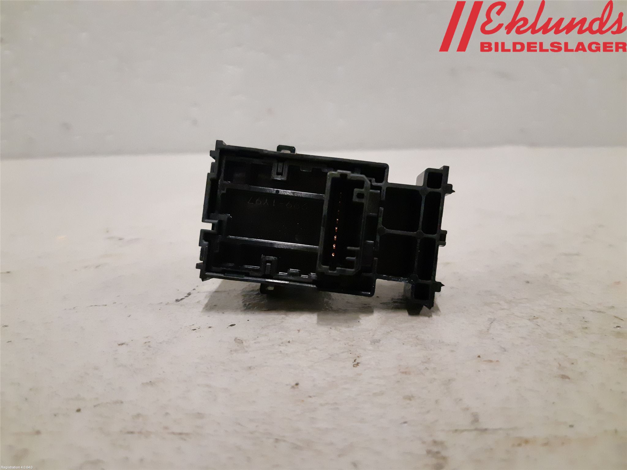 Lexus UX/300e 19- Strömställare Elhiss