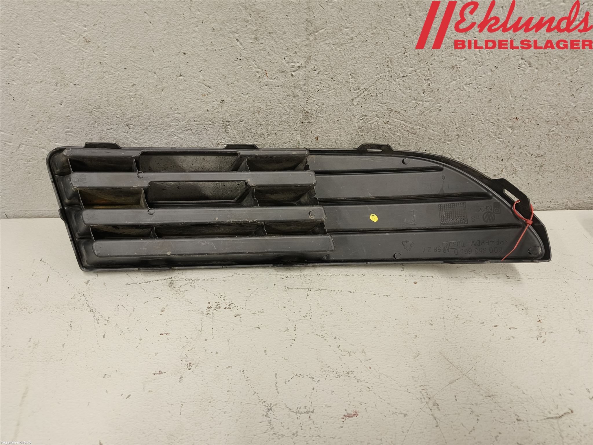 Volkswagen VW POLO 05-09 Grilldel Vänster