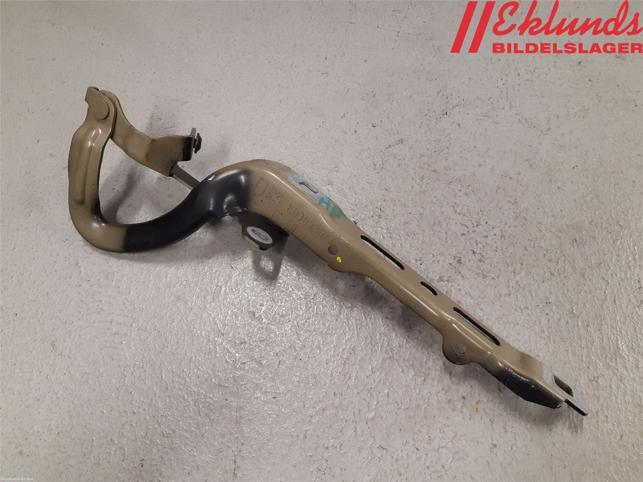 Peugeot 208 12-15 Huvgångjärn