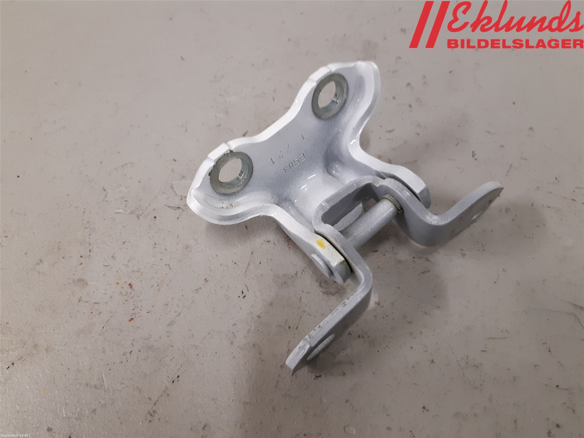 Toyota YARIS XP21 20- Dörrgångjärn