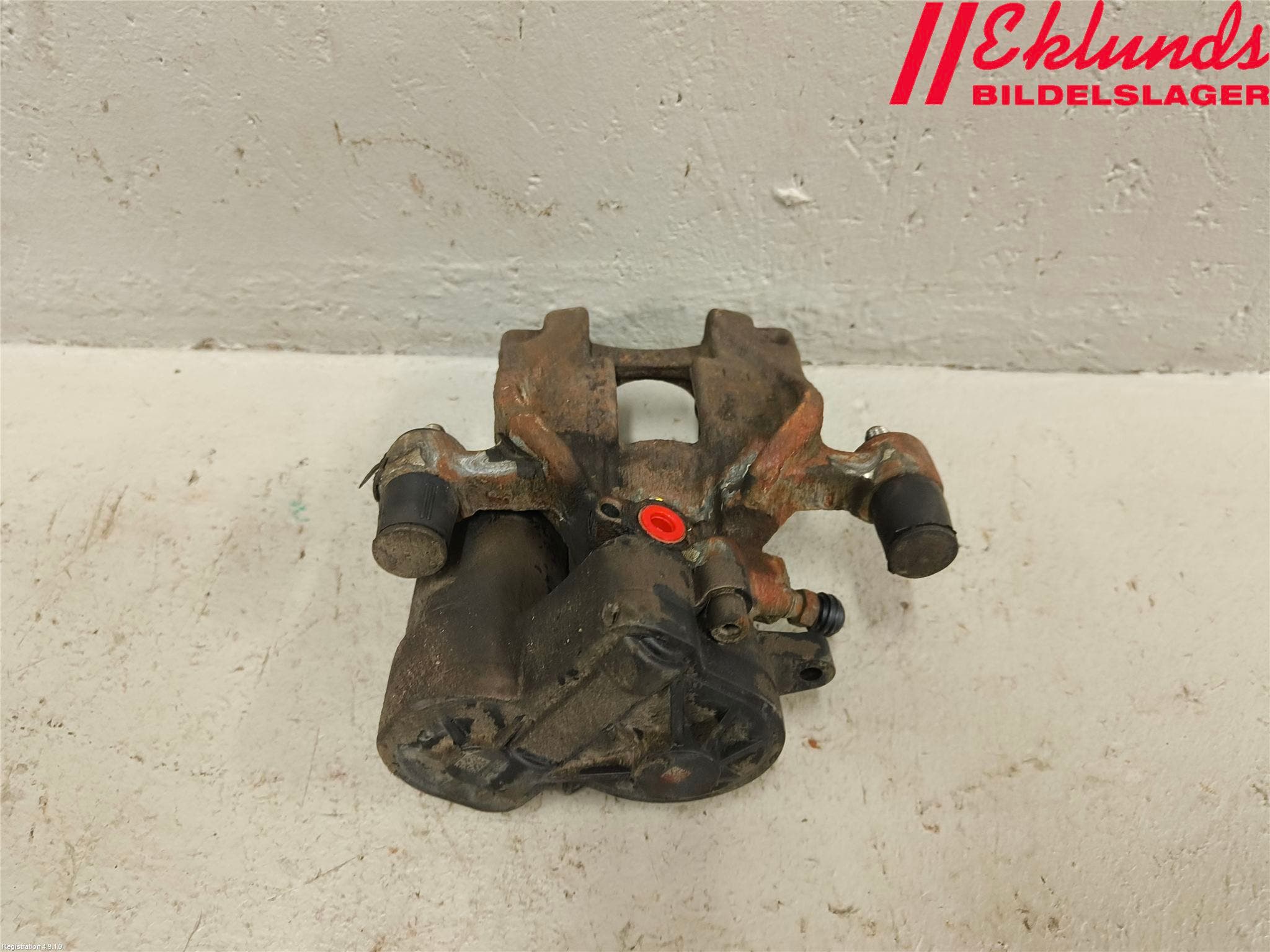 Ford KUGA 17-19 Bromsok Bak Vänster